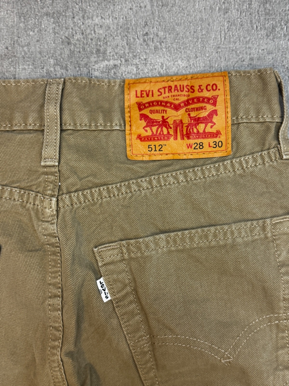 Levi’s 512 Trousers Mens W28 L30 Beige Sand Slim Tapered Twill Jeans Pants Chino