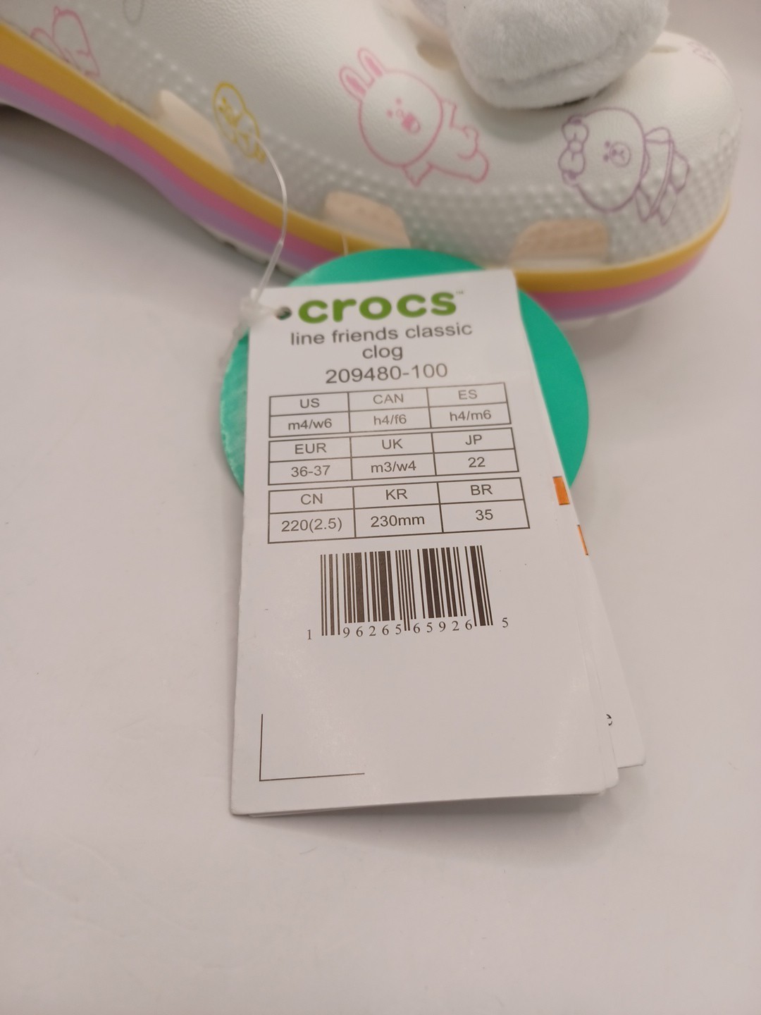 NEW Crocs Line Friends Classic Size Men 4 Women 6 US