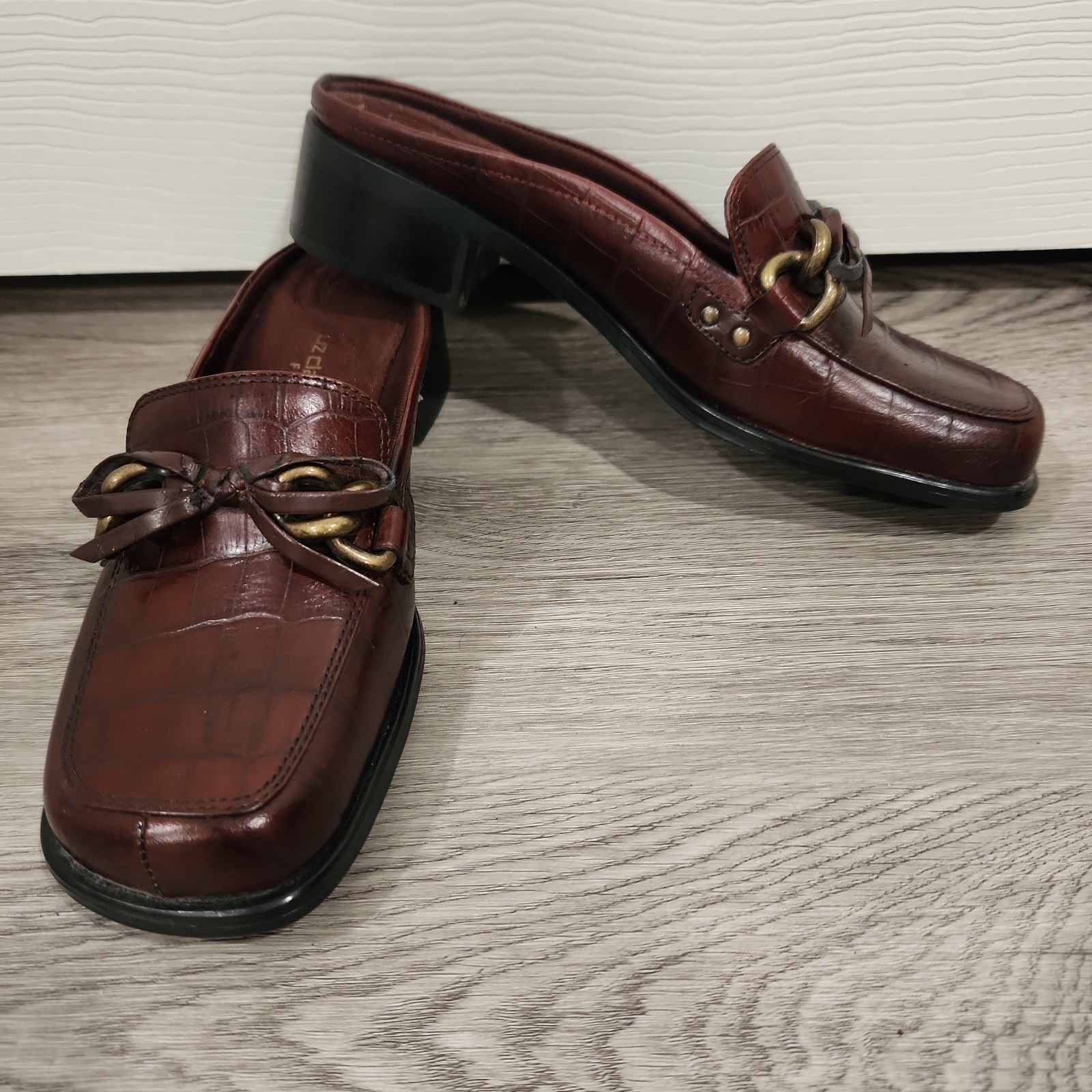 Vintage Liz Claiborne Flex Brown Loafer Mules Bow Chains Leather Sz 6.5M Fulton