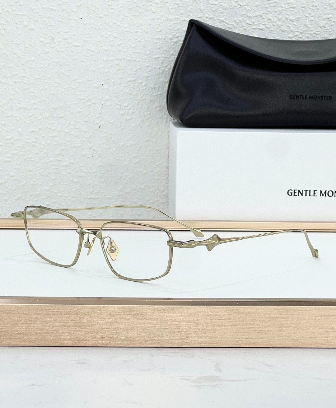 GENTLE MONSTER SAGA Sunglasses 56□18-155 Gold Frame Clear Lens NEW