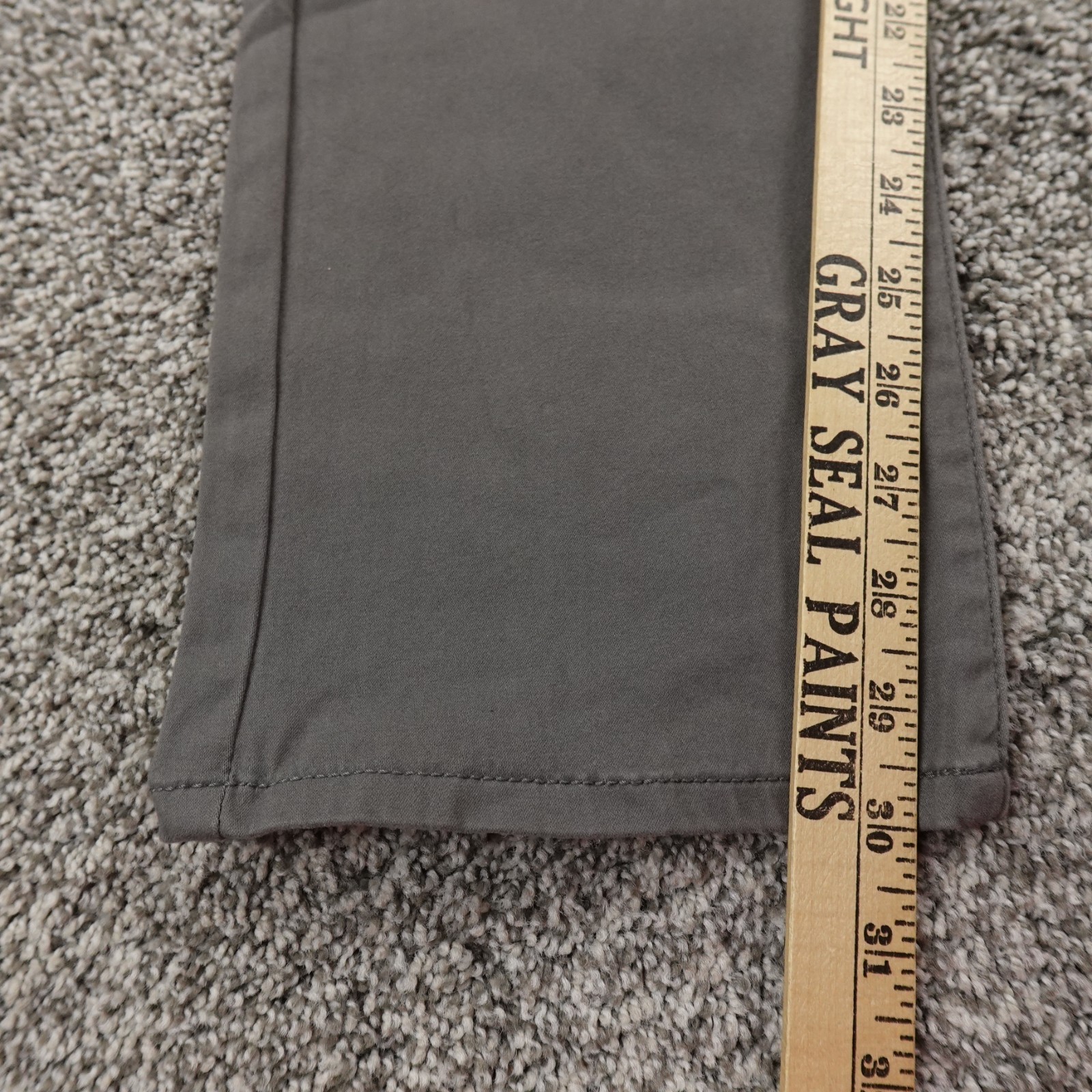 NEW Lucky Brand Jeans Mens 30X30 Gray Denim Pants 223 Straight Stretch Preppy