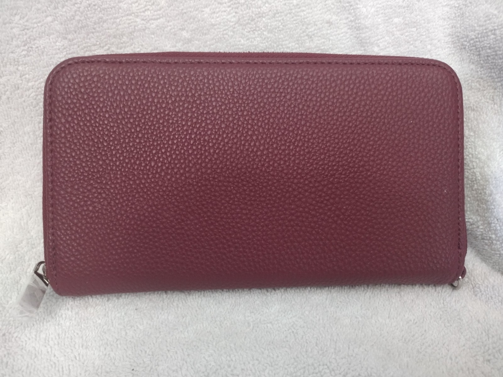 Thirty One All about the benjamins wallet, Burgandy color, NWOT