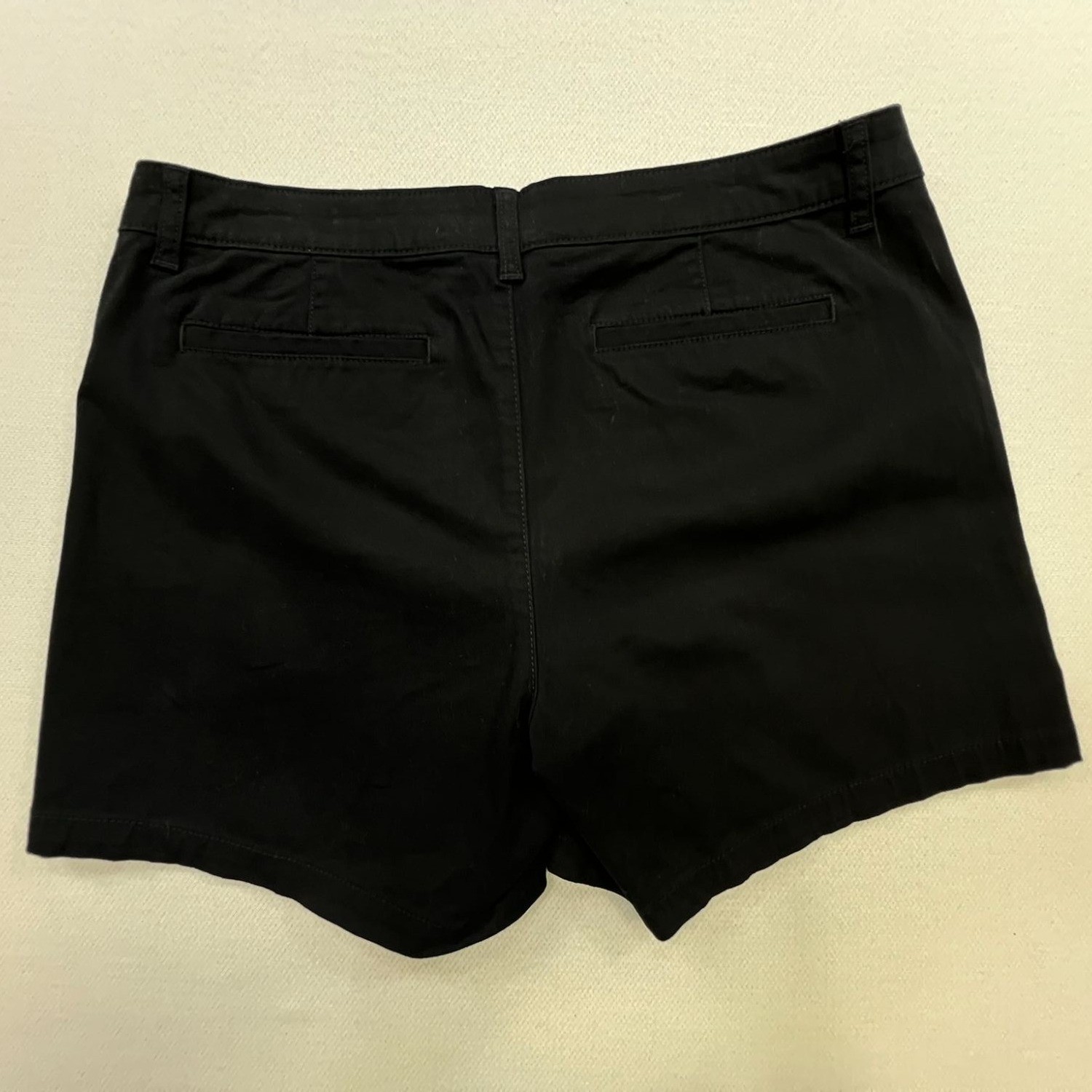 A.N.A. New Approach Women Mid-Rise Midi Shorts SIze 14 Black 5″ Inseam Casual