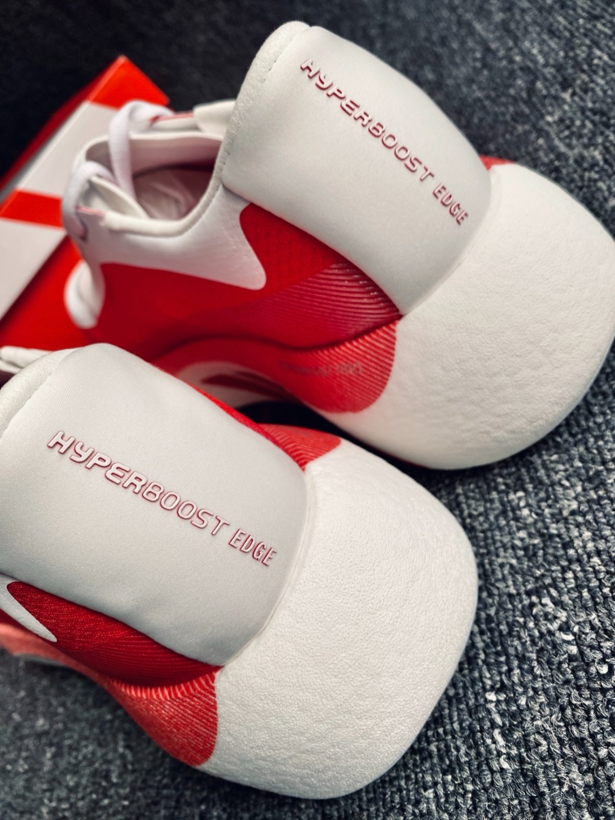 adidas Hyperboost Edge Cloud White Pure Ruby KI1913