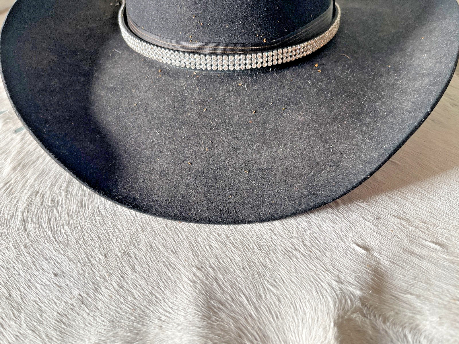 Western Womens Hatband 27.5 x 3/8 in Crystal Buckle 3 Row Cowboy Rodeo Horse