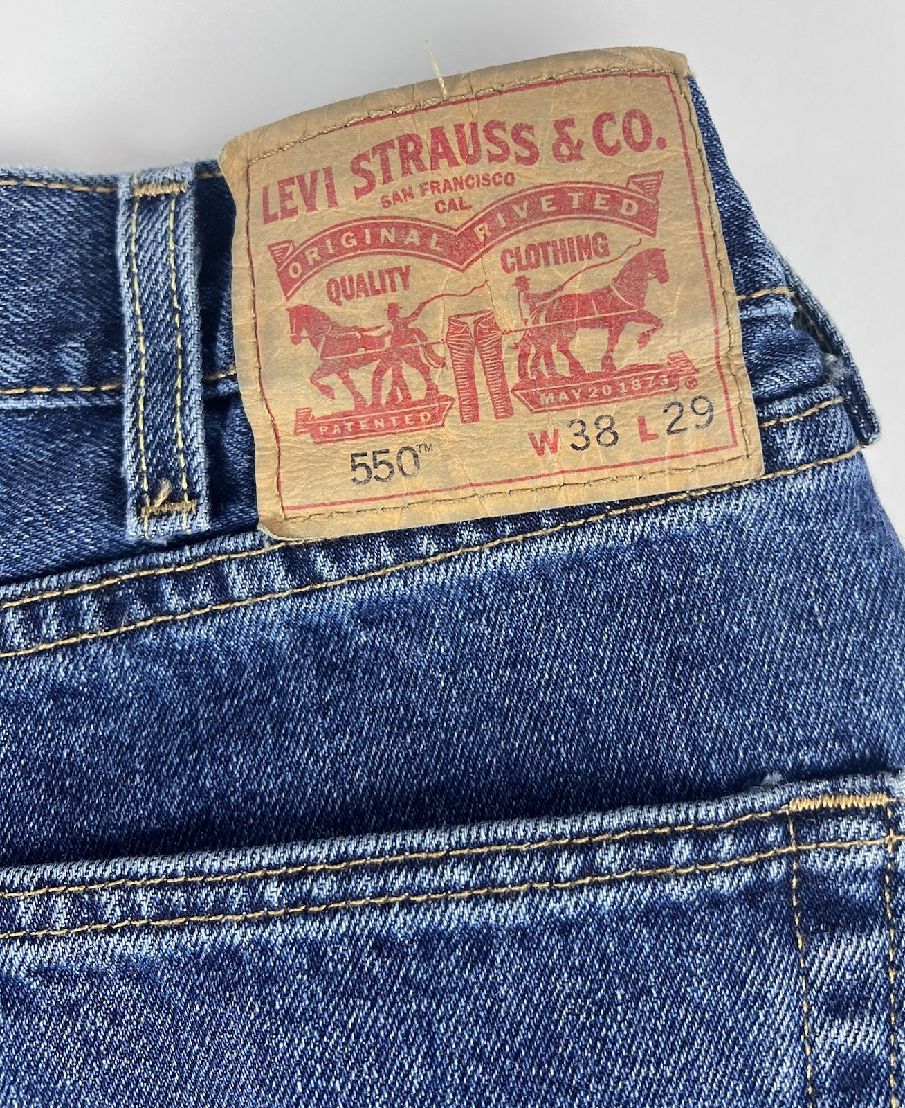 Levis 550 Jeans Mens 38 x 29 (38 x 27) Blue Denim Relaxed Fit Casual Altered