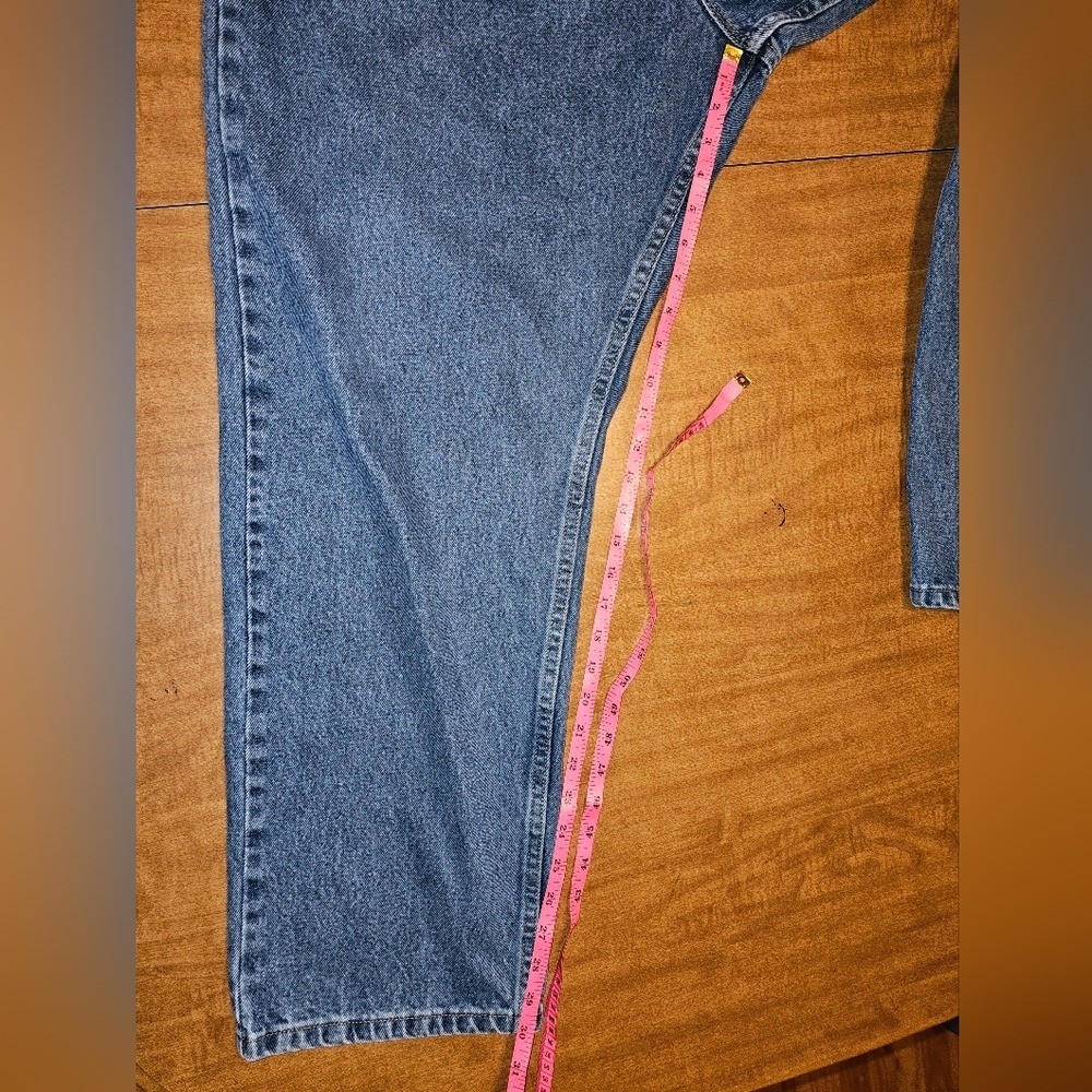 Wrangler Mens Jeans Size 42×32 Relaxed Fit High Rise Medium Wash Blue Denim mj4b