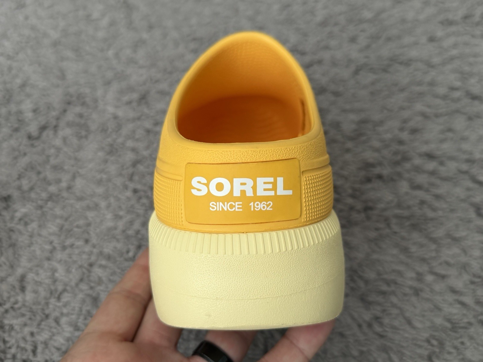 Sorel Caribou Clog Yellow Ivory Waterproof Slip-Ons Mule Shoes Women’s Size 7
