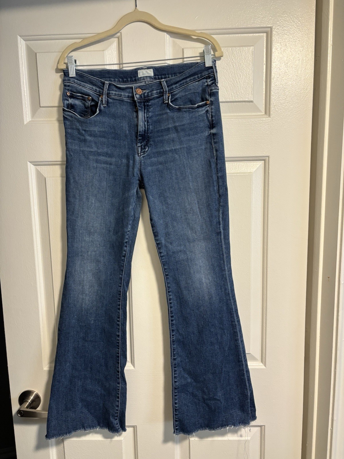 MOTHER Women’s Blue Medium Wash Denim Flared Jeans Frayed Hem Measures as a 31