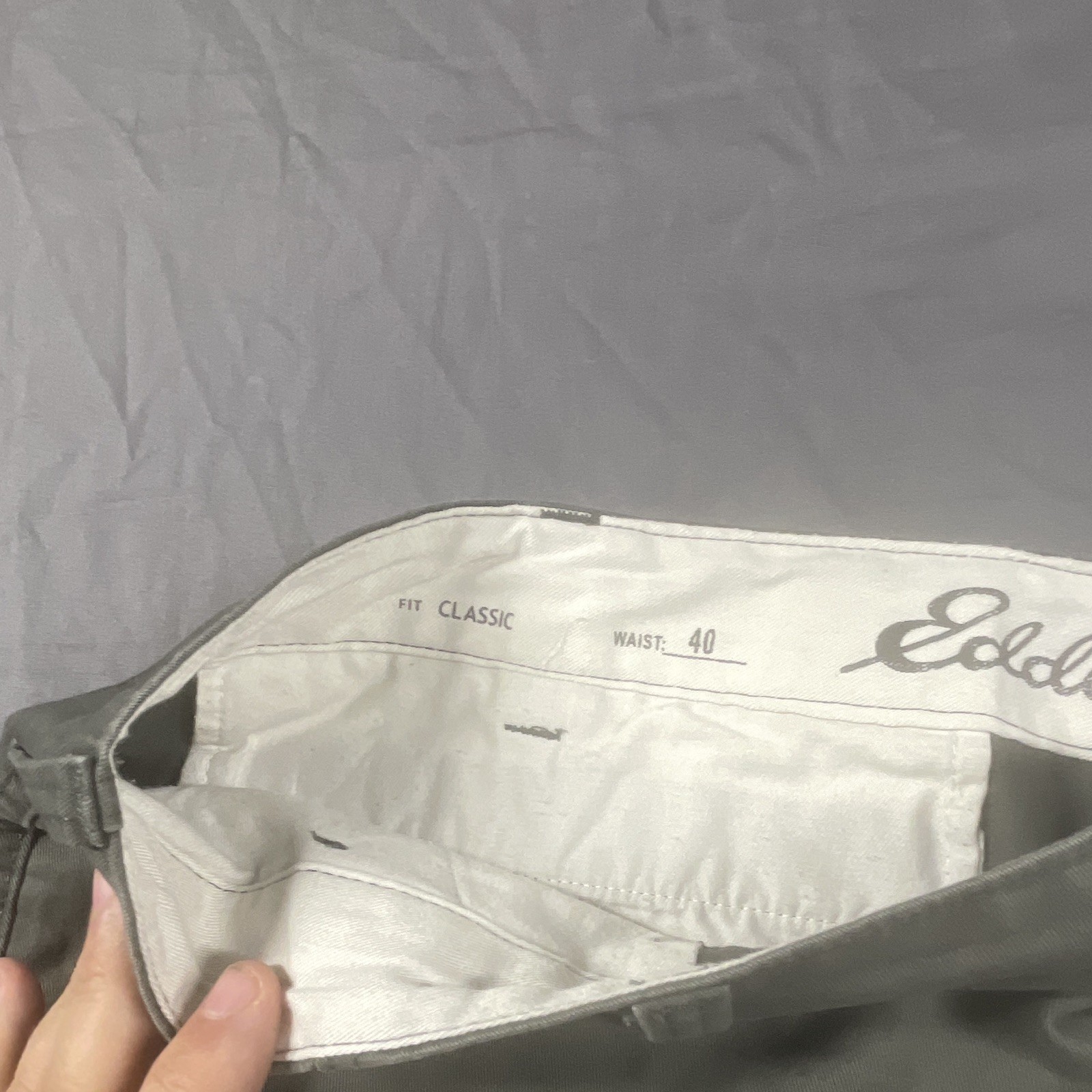 Eddie Bauer Legendwash Men’s Green Cargo Shorts Cotton Canvas Zip Pockets