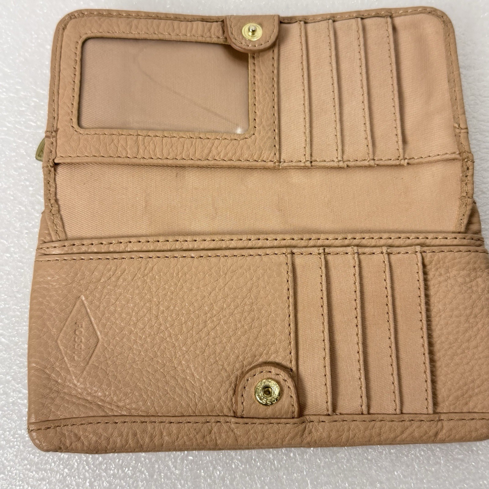Fossil Pebble Leather Preston Multifunctional Wallet In Tan