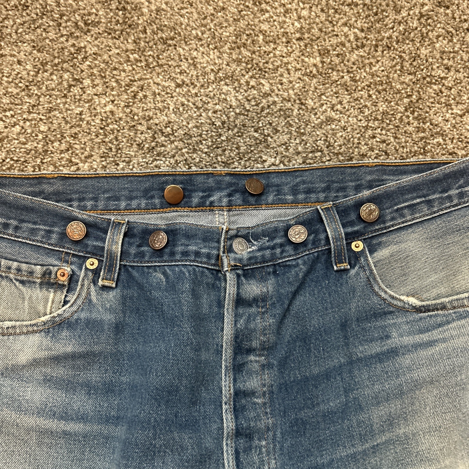 Vintage Levis 501 XX Jeans Men 42×31 Blue Distressed Thrashed Destroyed 1999 90s