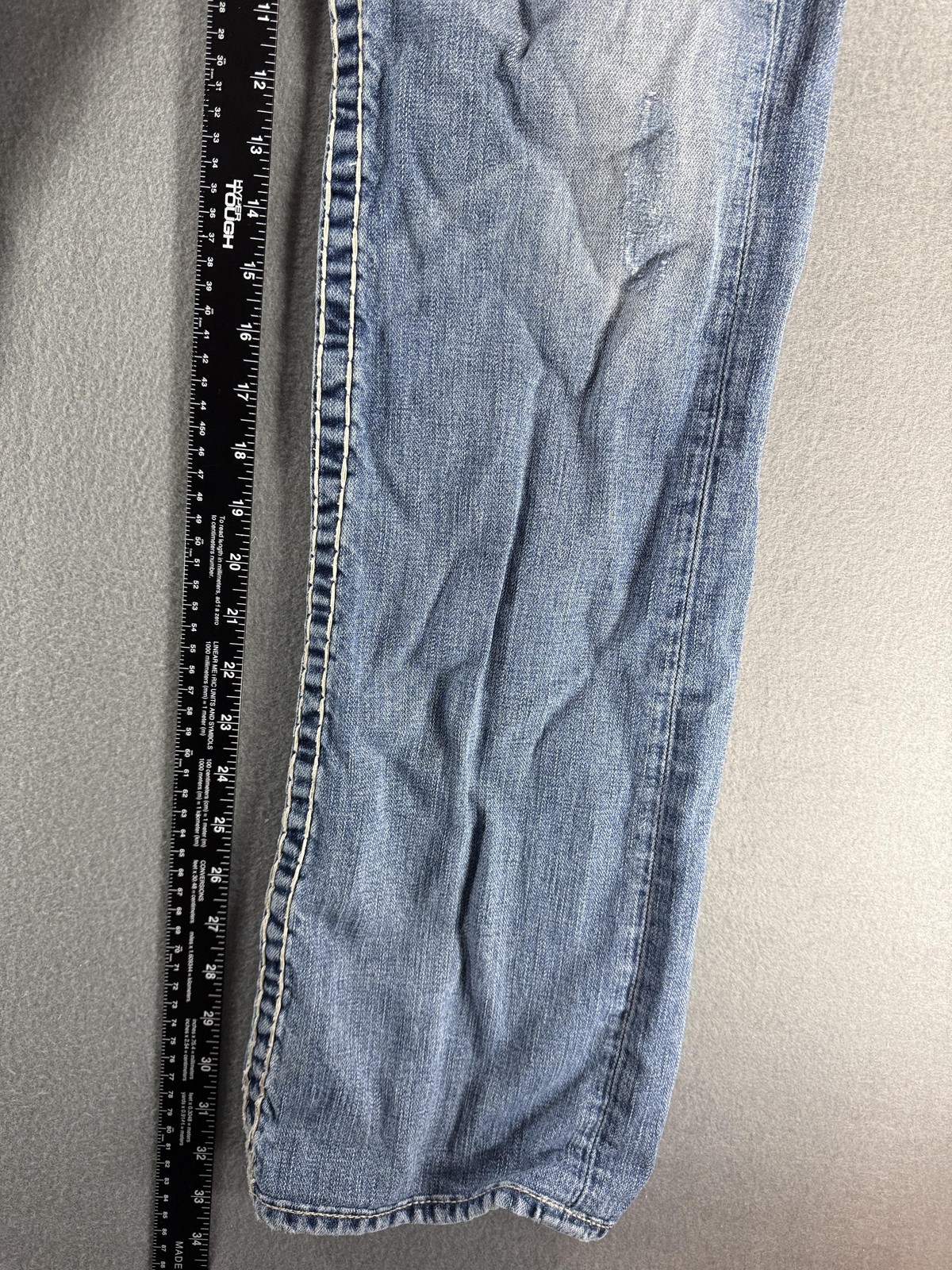 True Religion Bobby Super T Jeans Mens 32 Med Wash Relaxed Bootcut Distressed