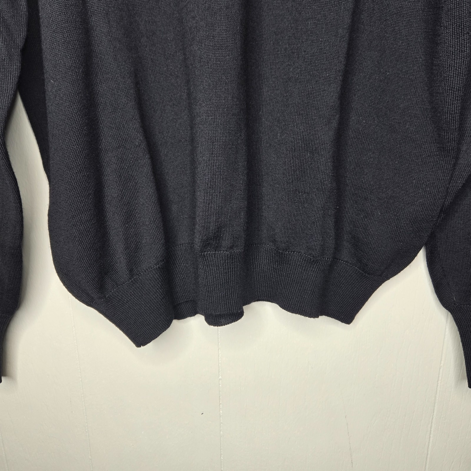 VTG Valentino Turtleneck Sweater Womens M Black Wool Italy Quiet Luxury Designer