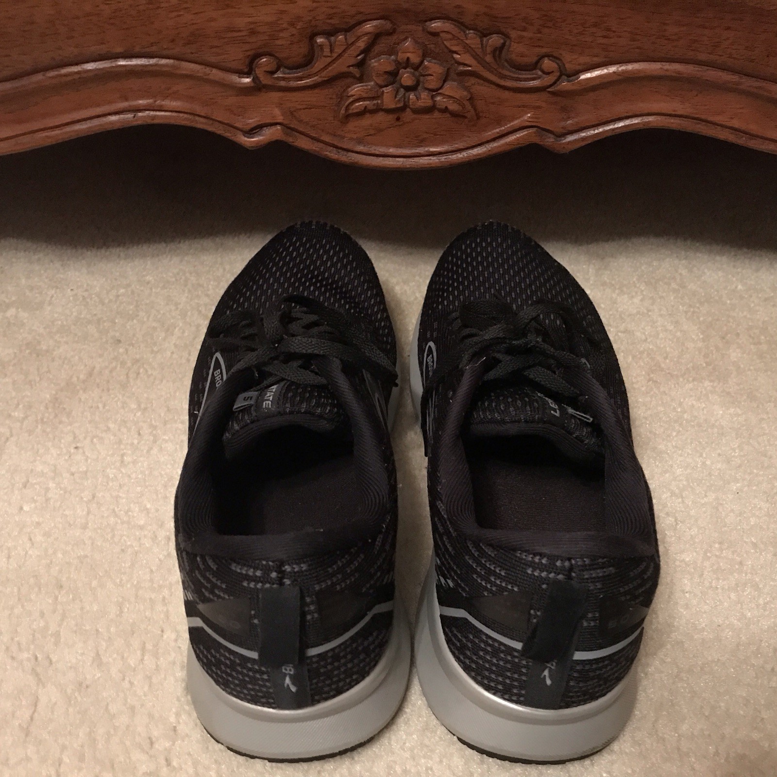 Brooks Men’s Levitate Black Running Shoes Size 10 D (insole 11 1/4 Inches)