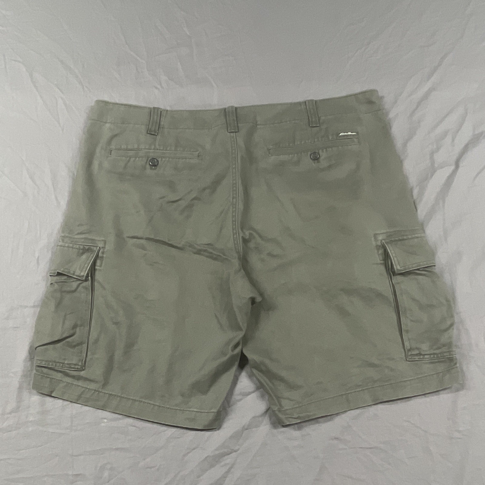 Eddie Bauer Legendwash Men’s Green Cargo Shorts Cotton Canvas Zip Pockets