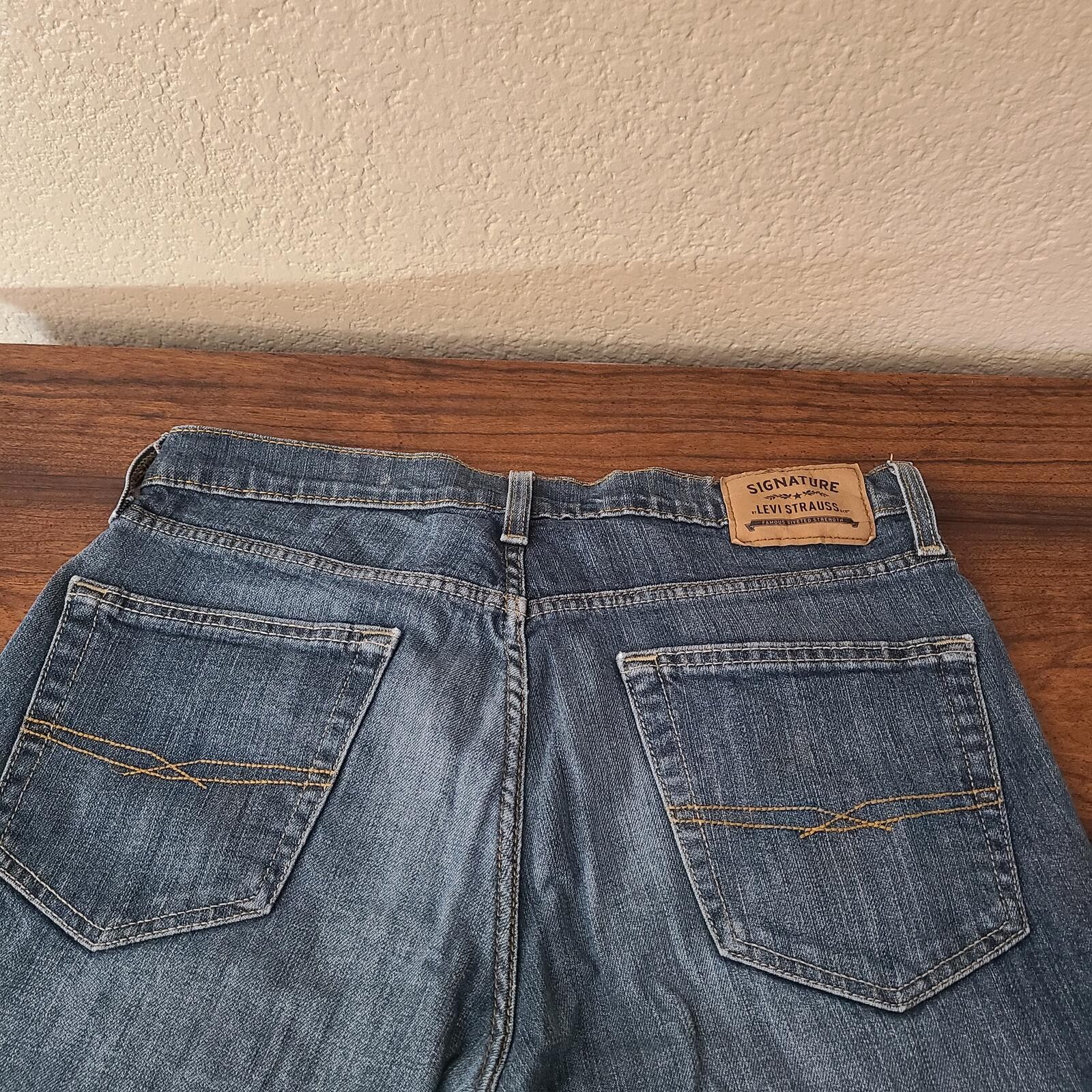 Signature Levi Athletic Fit Jeans 32×30 Mens Youth Student