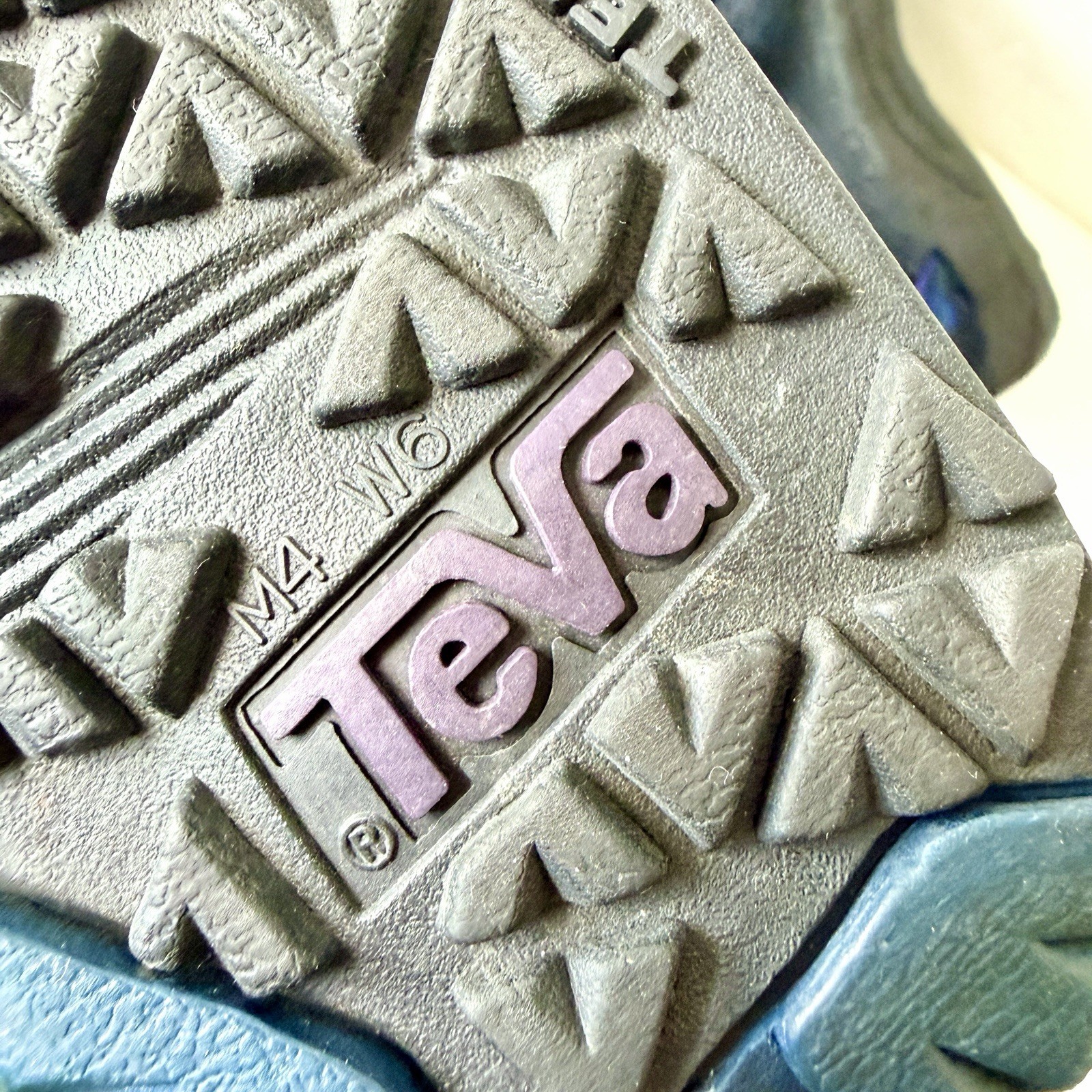 Teva Hurricane Terra Dactyl Sandal Size US Men’s 4/Women’s 6 Hiking Summer Beach