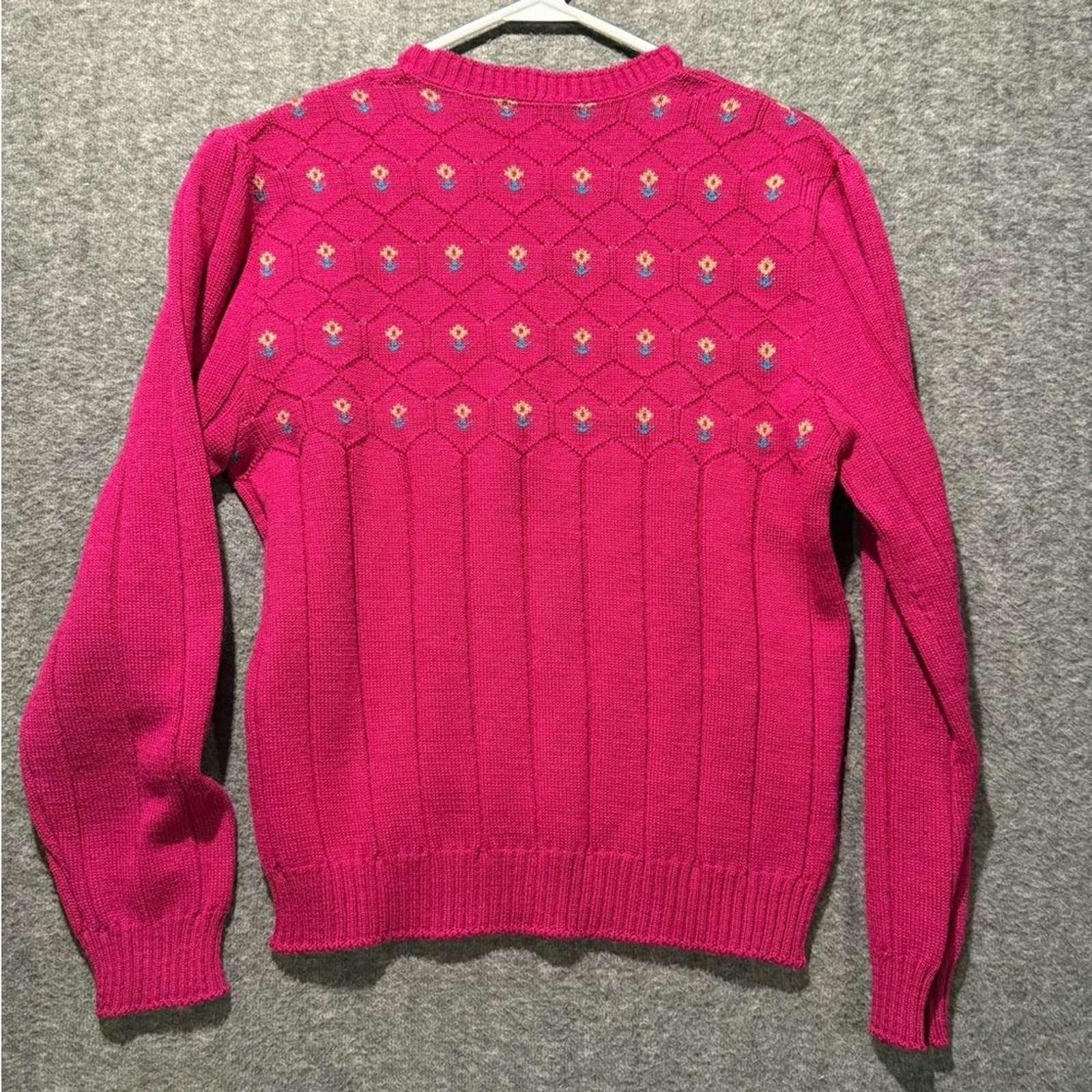 Pendleton Vtg 100% Virgin Wool Sweater Womens M (fits S/M) pink floral USA made