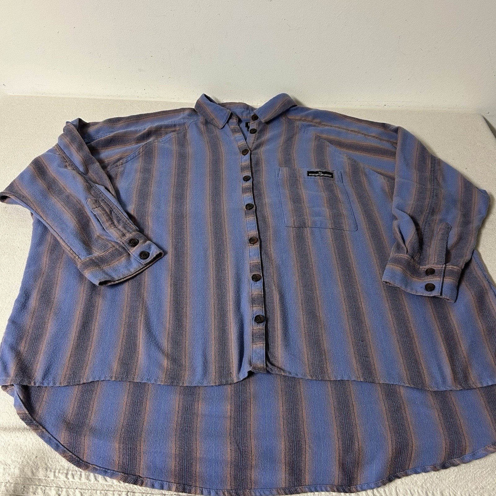 BDG Urban Outfitters Brendan Flannel Shirt Womens M Blue Tan Stripe Oversized