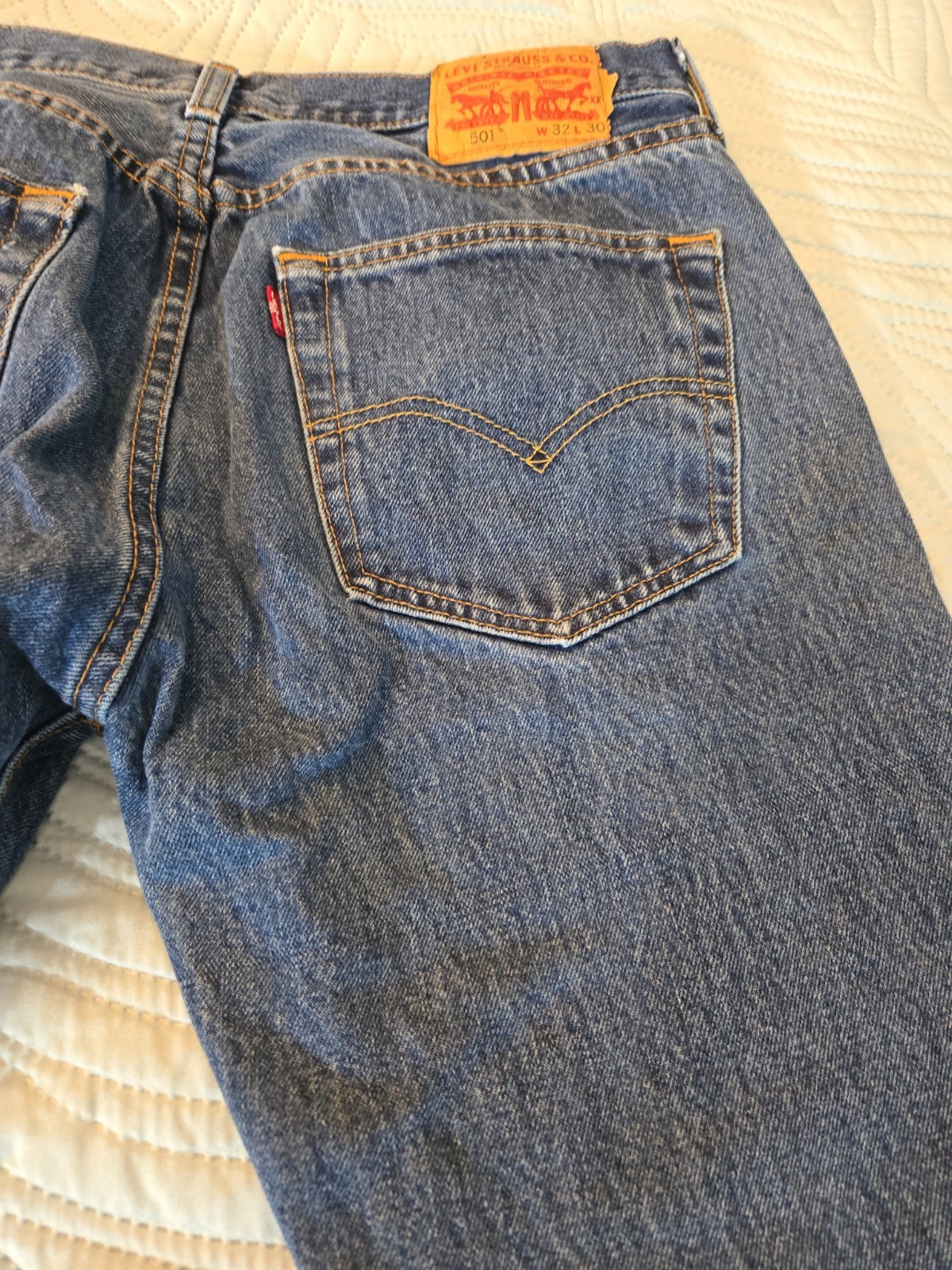 Mens Levi’s 501 Button Fly Straight Leg Blue Stone Wash Red Tag 32W 30L UGC