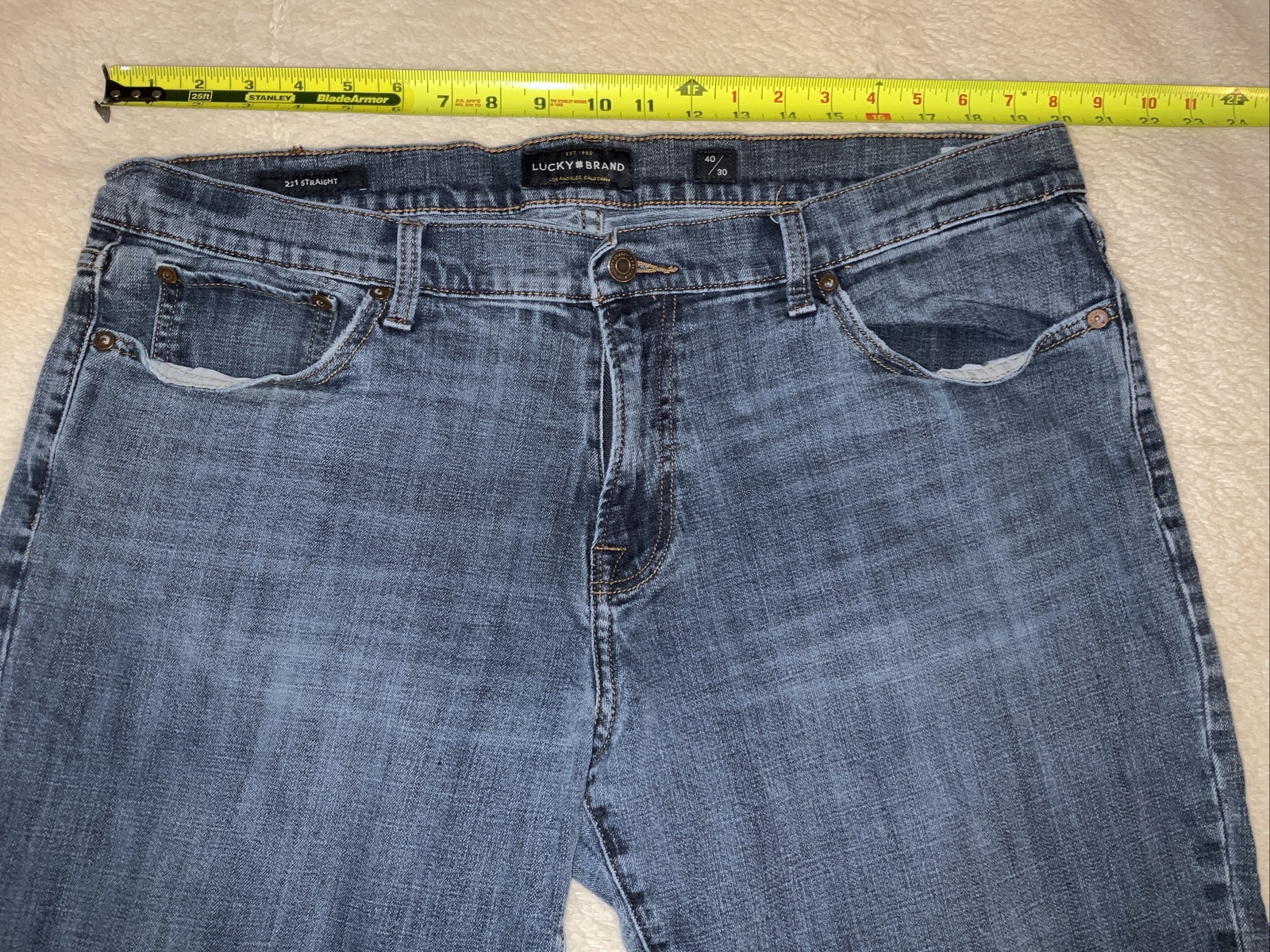 LUCKY BRAND Mens “221 Straight” Denim Jeans ~ 98% Cotton 2% Elastane~ 40×30