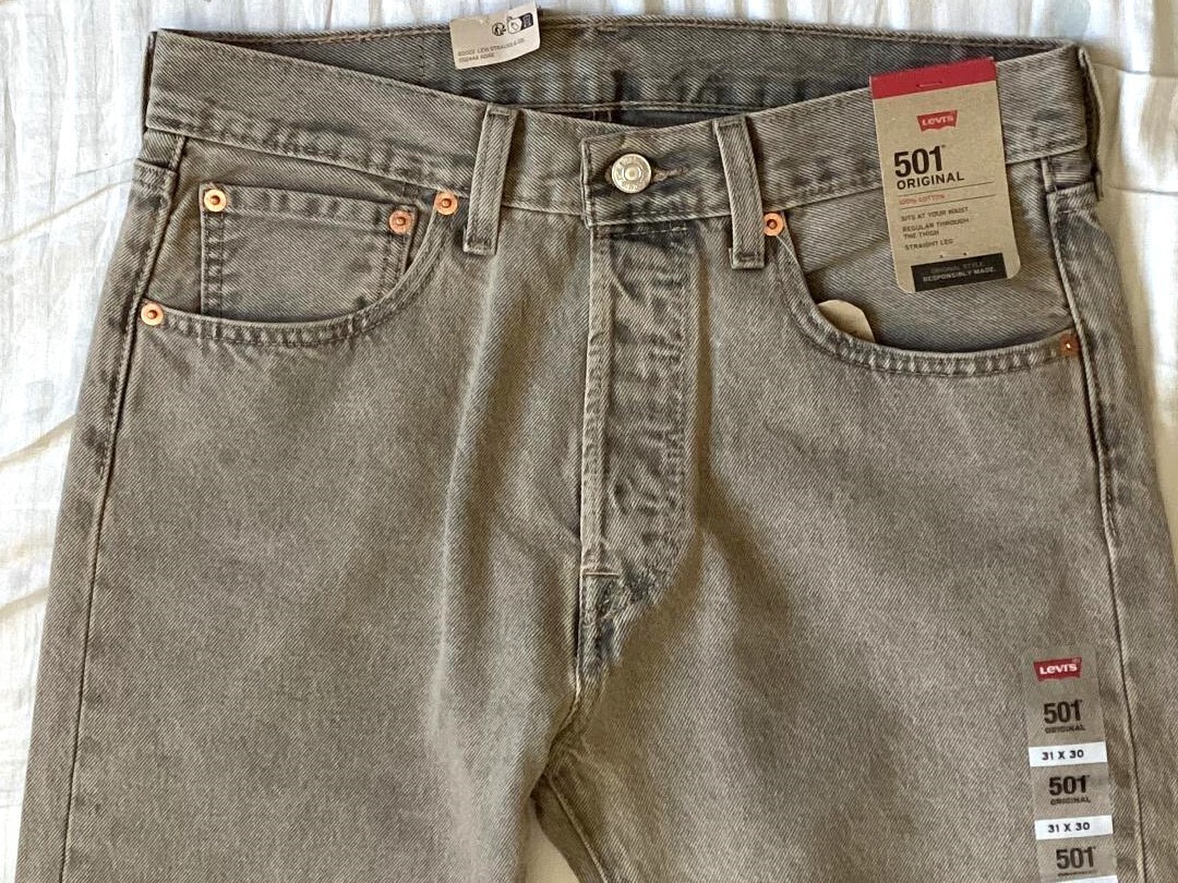 Levi’s 501 ORIGINAL FIT BUTTON FLY 3613 Beige Size 38×32 Non-Stretch NWT $80