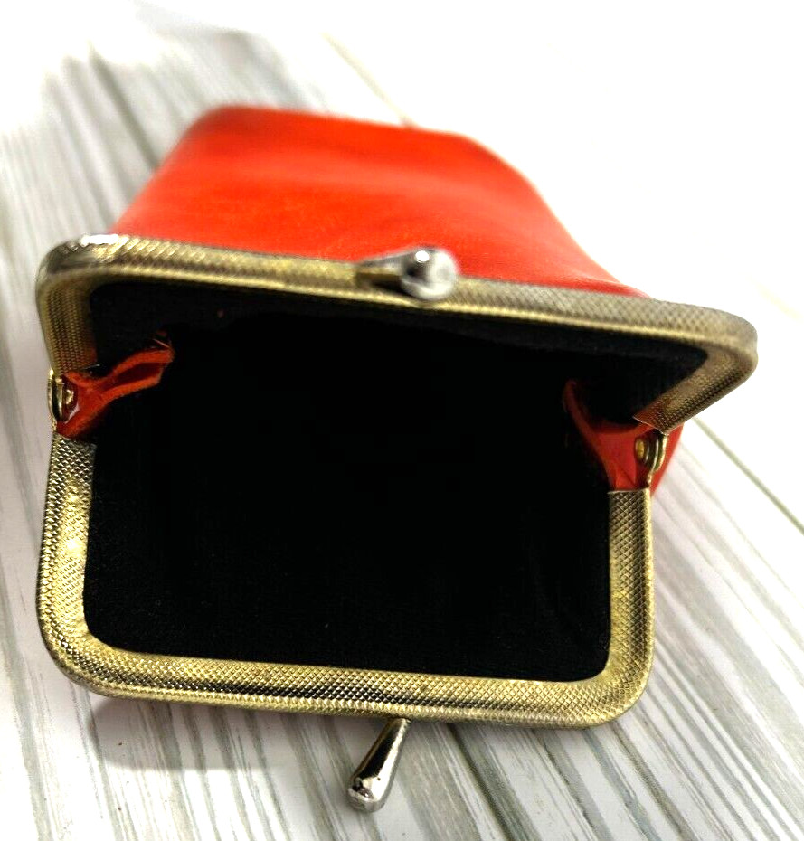Vintage 1970’s Women’s Orange Leather Cigarette Case Holder 7″ x 3 1/2″ w/ Clasp