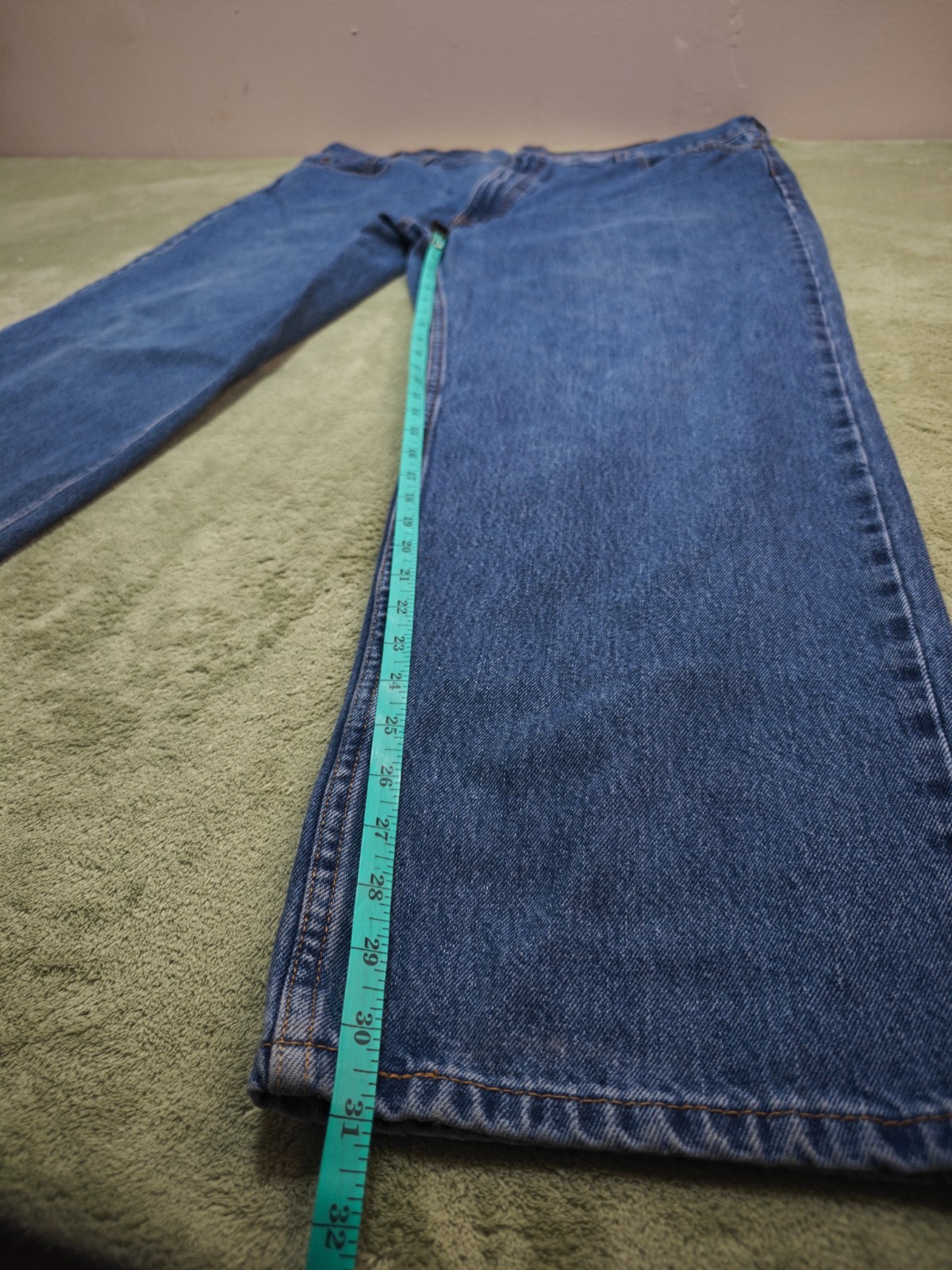 Levis 550 Relaxed Fit Jeans Mens 46×32 Medium Wash Blue Made in USA Vintage Deni