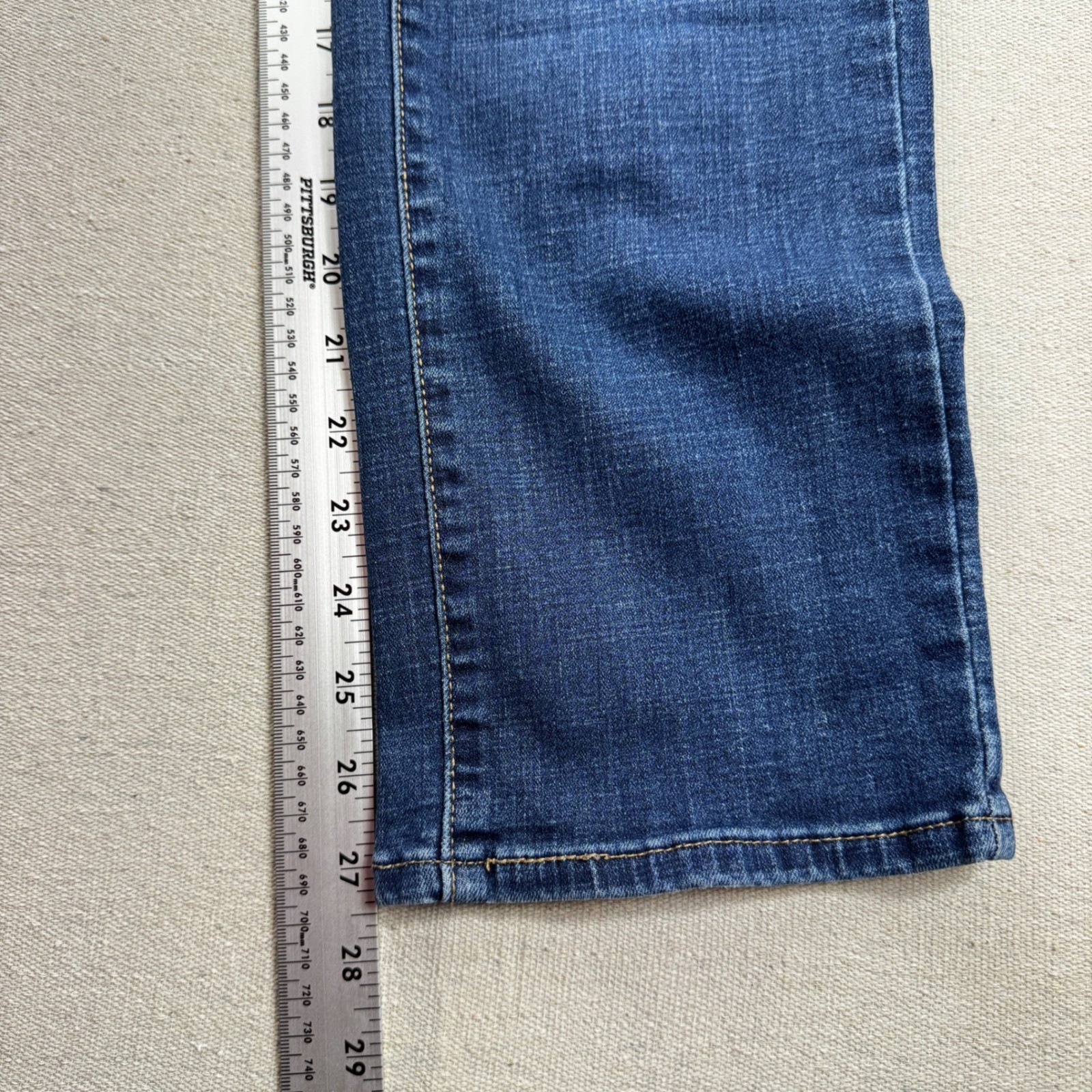 Levis Womens Classic Straight Leg Jeans Dark Wash Blue Denim Size 12