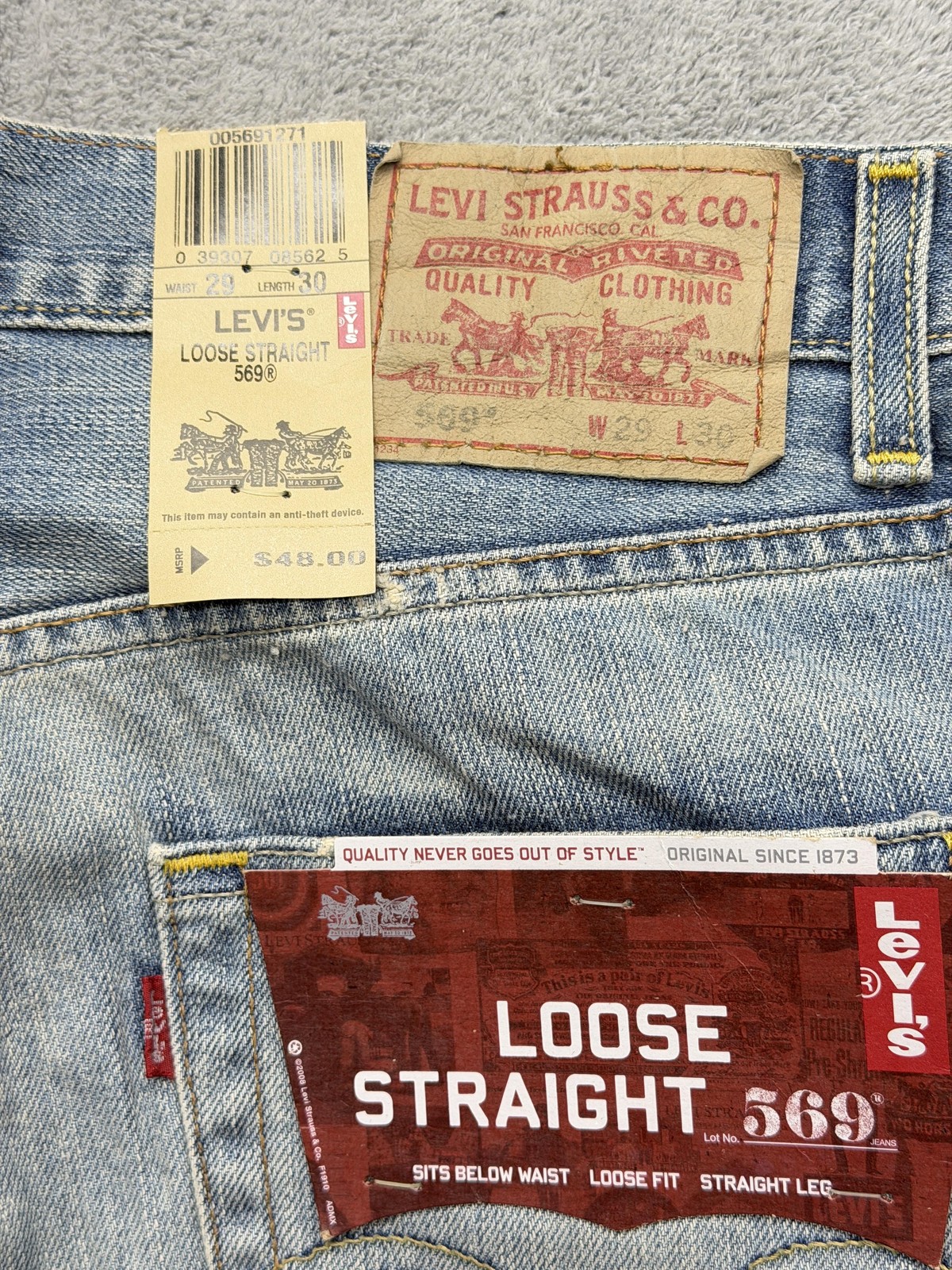 Levis 569 Jeans Mens Measured 30×30 Blue Loose Straight Classic Denim Zip Fly