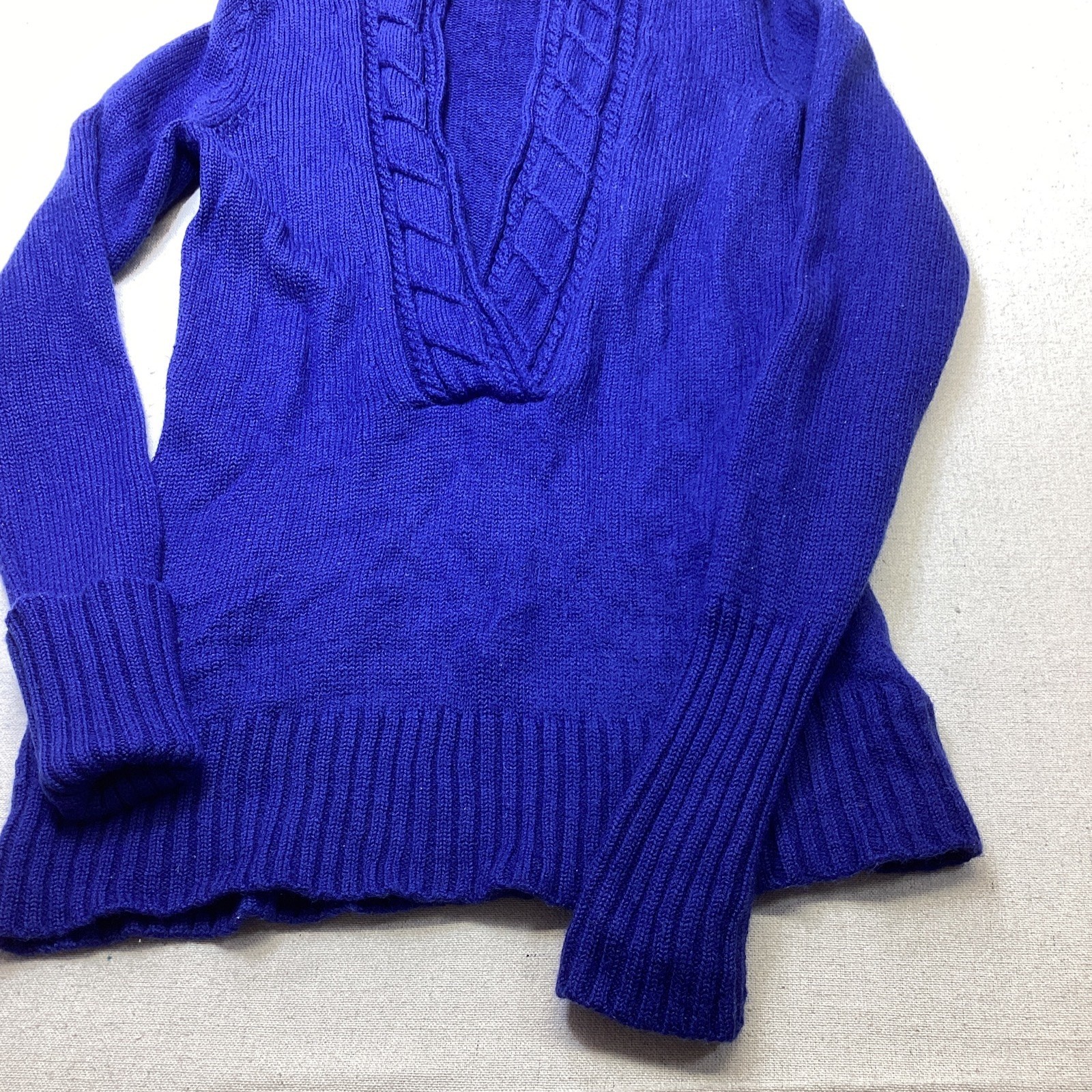 Eddie Bauer Sweater Women’s S Blue 100% Merino Wool V-Neck Cable Knit Classic