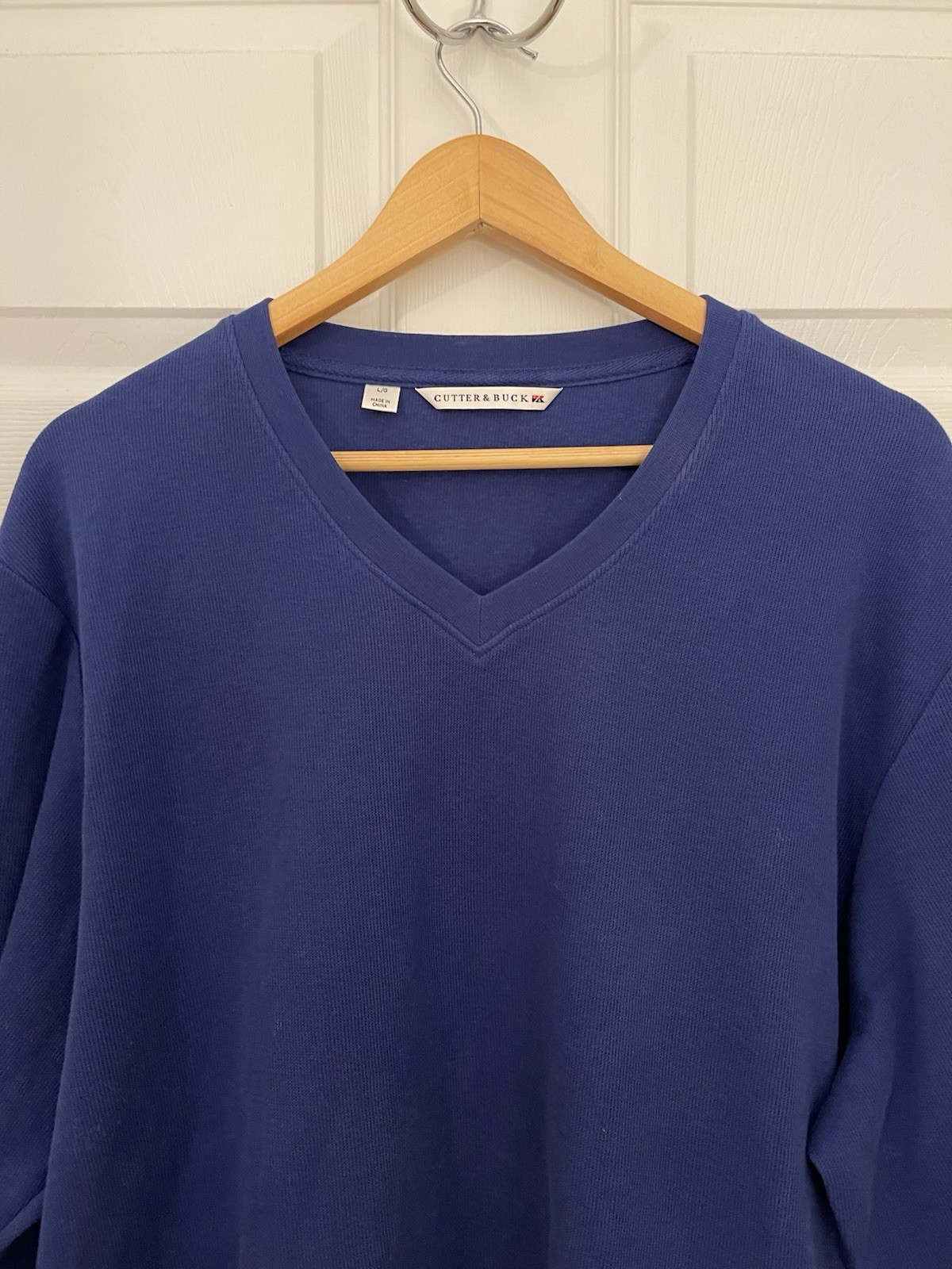 Cutter Buck Mens L Blue Pullover Cotton Vneck Longsleeve Breathable All Seasons