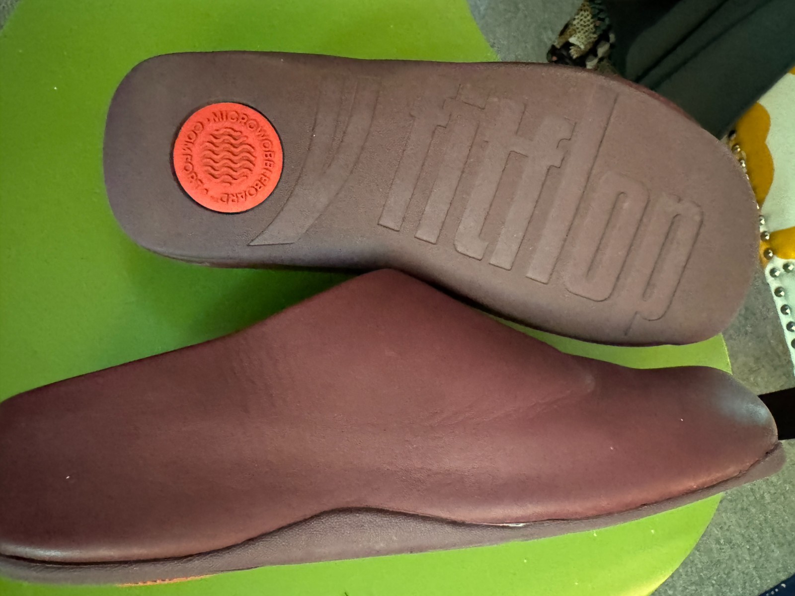Fitflop Women’s Shuv Clog Burgandy Dark Plum Mules 8, EU 38