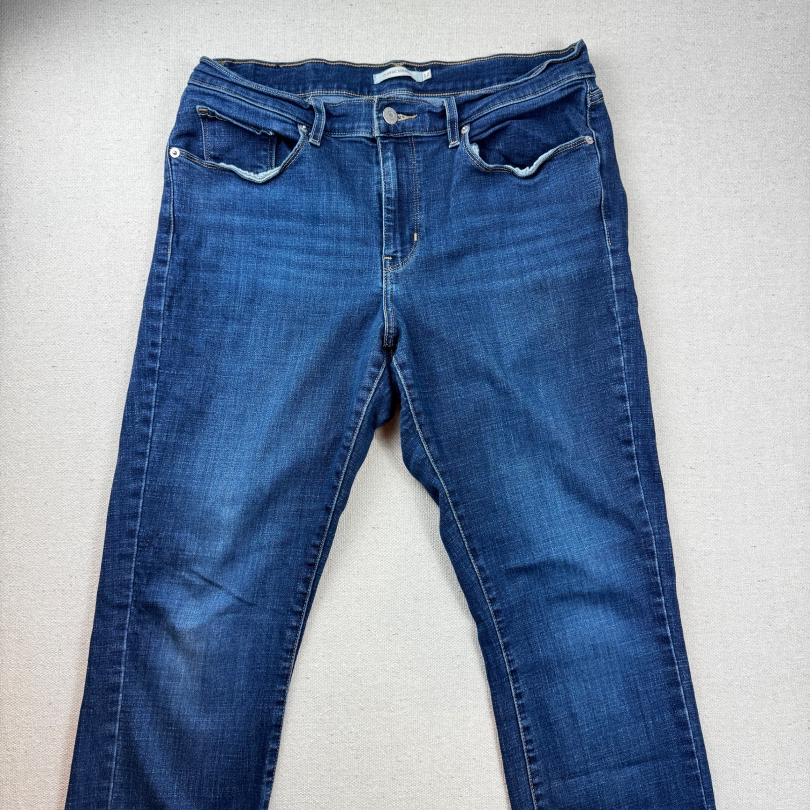 Levis Womens Classic Straight Leg Jeans Dark Wash Blue Denim Size 12