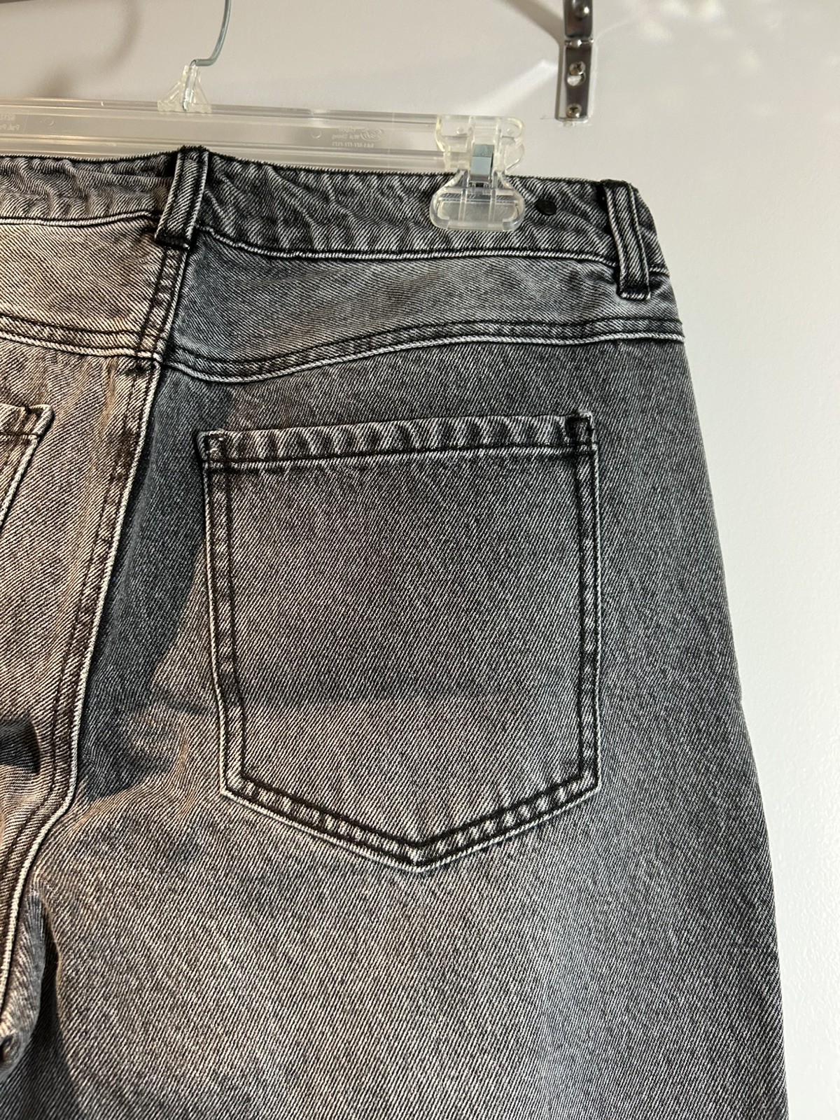 NWT CAbi 4329 100% Boyfriend Jeans Smoke Wash Size 6 Mid Rise Cotton