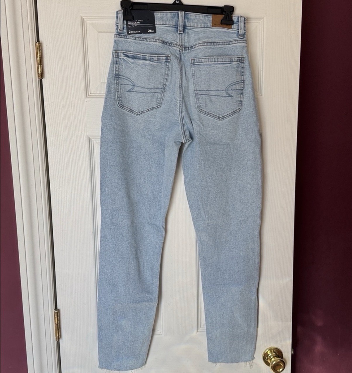 American Eagle Mom Jeans High Rise Stretch Light Wash Distressed Jeans Sz 2 NWT