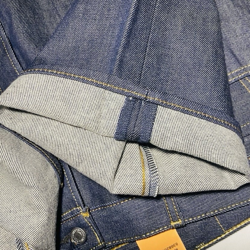 NWT Levi’s 501 Men’s Original Shrink To Fit Button Fly Dark Wash Jeans 38×32