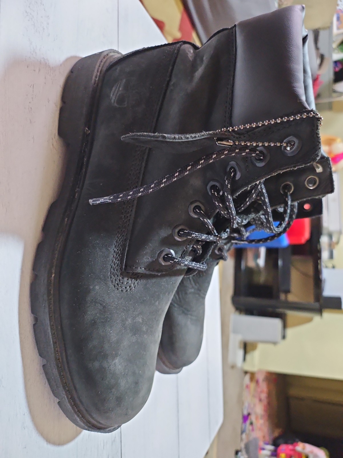 Timberland Premium Men’s Black Nubuck Waterproof Boot Size 8 Box Had Damage