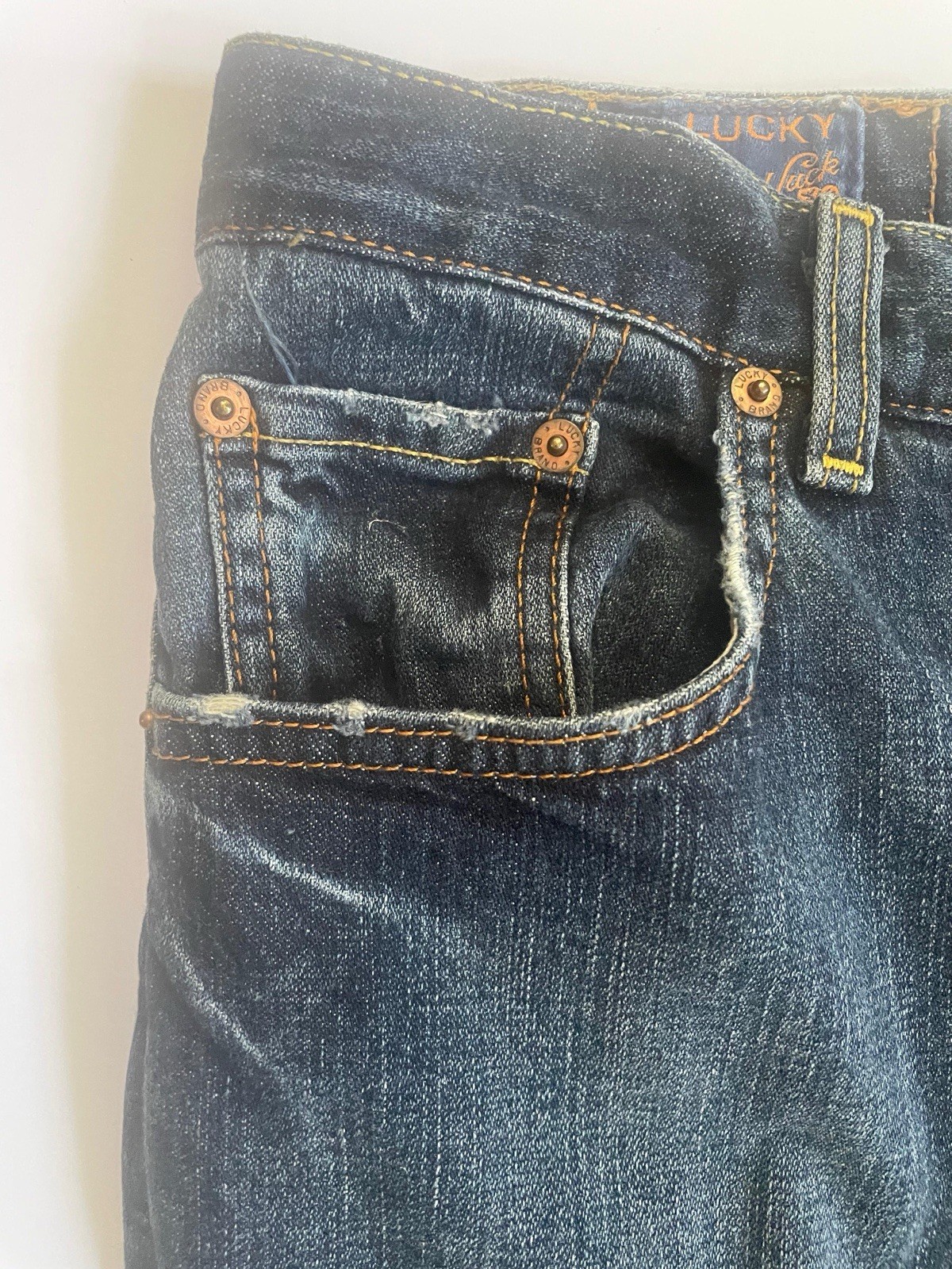 Lucky Brand Men’s Straight Fit Dark Wash Blue Denim Jeans Stretch 5-Pocket