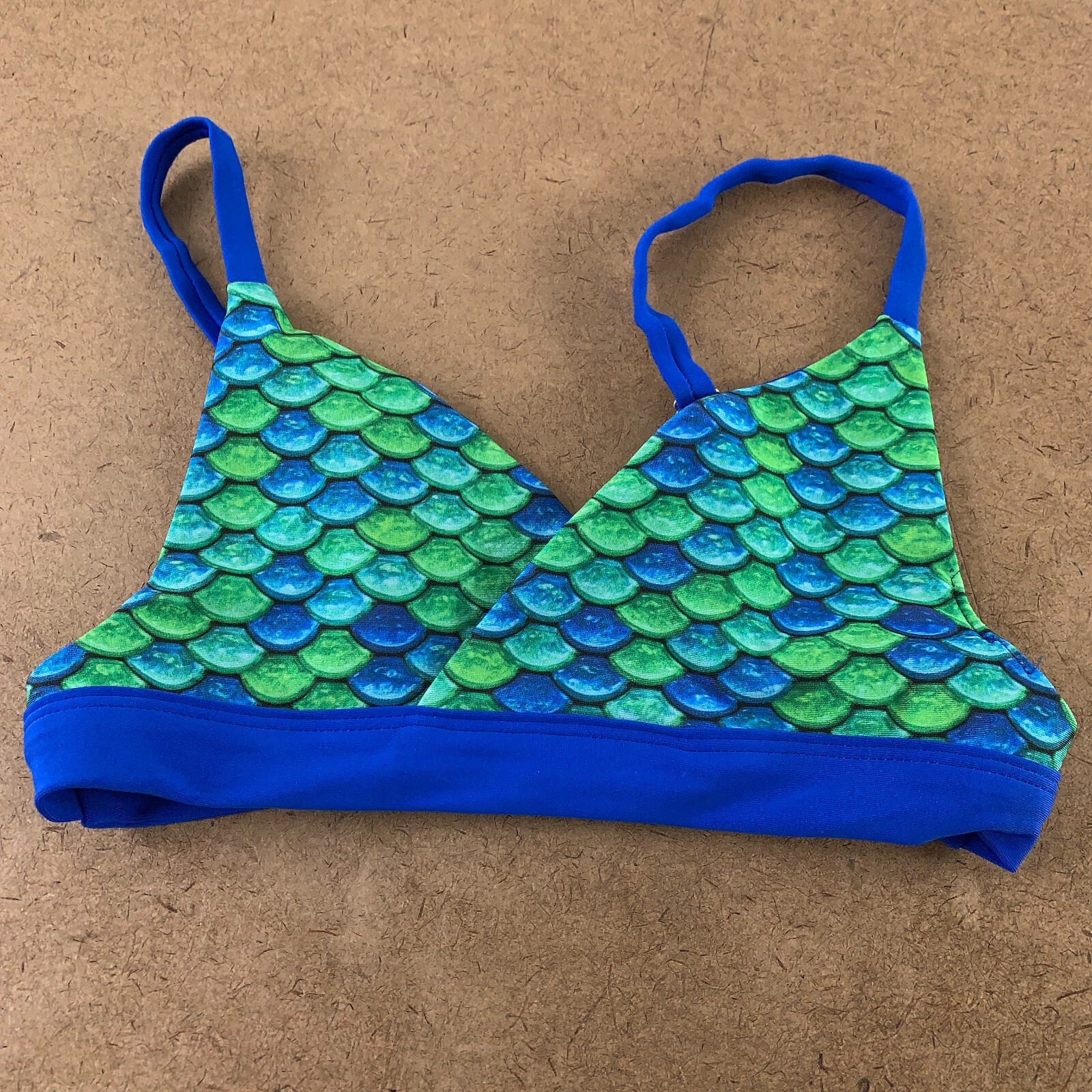 Fin Fun Girls Size Medium Aussie Green Blue Reversible Bikini Top New