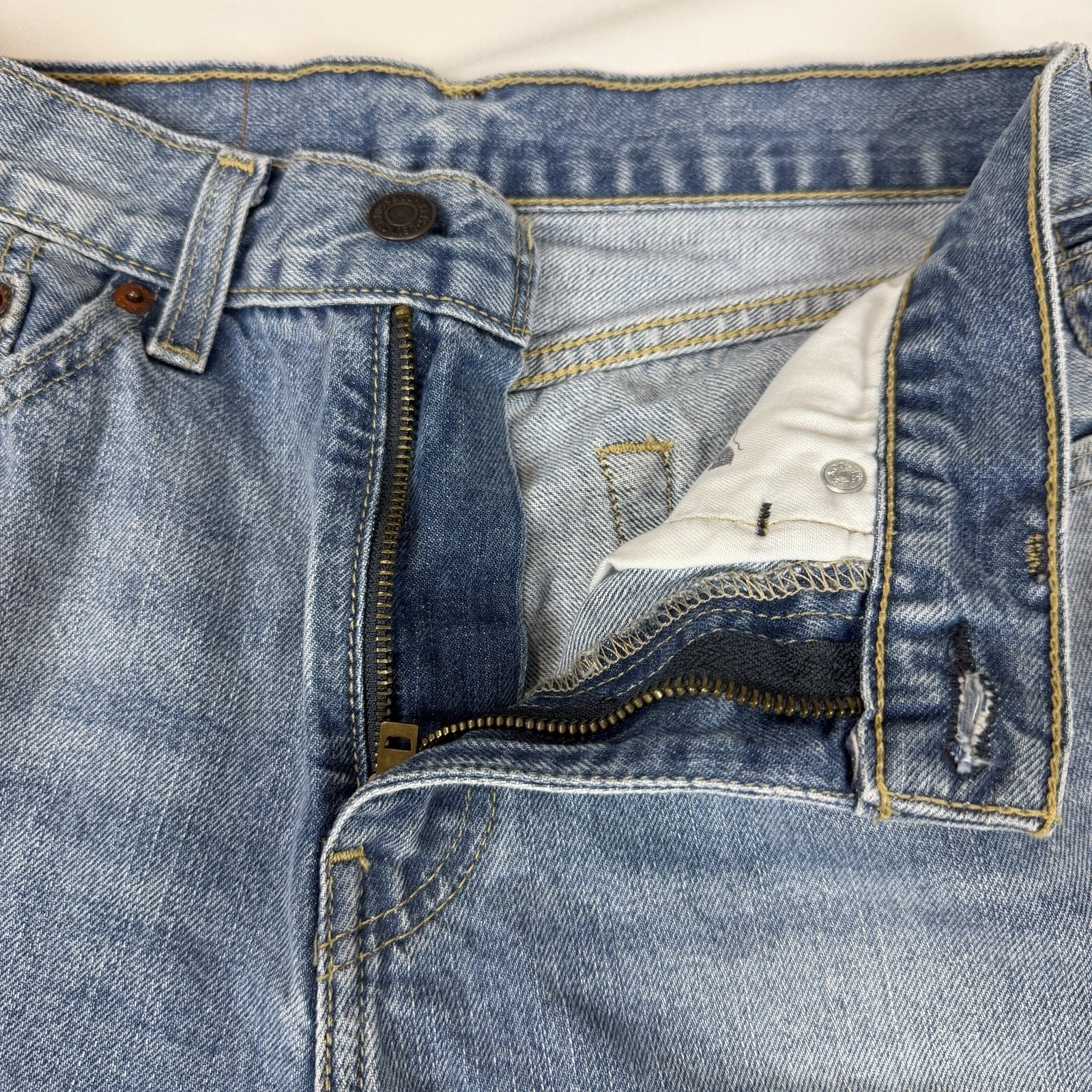 Levis 505 Regular Fit Straight Leg Blue Denim Jeans Mens 29×30 Medium Wash