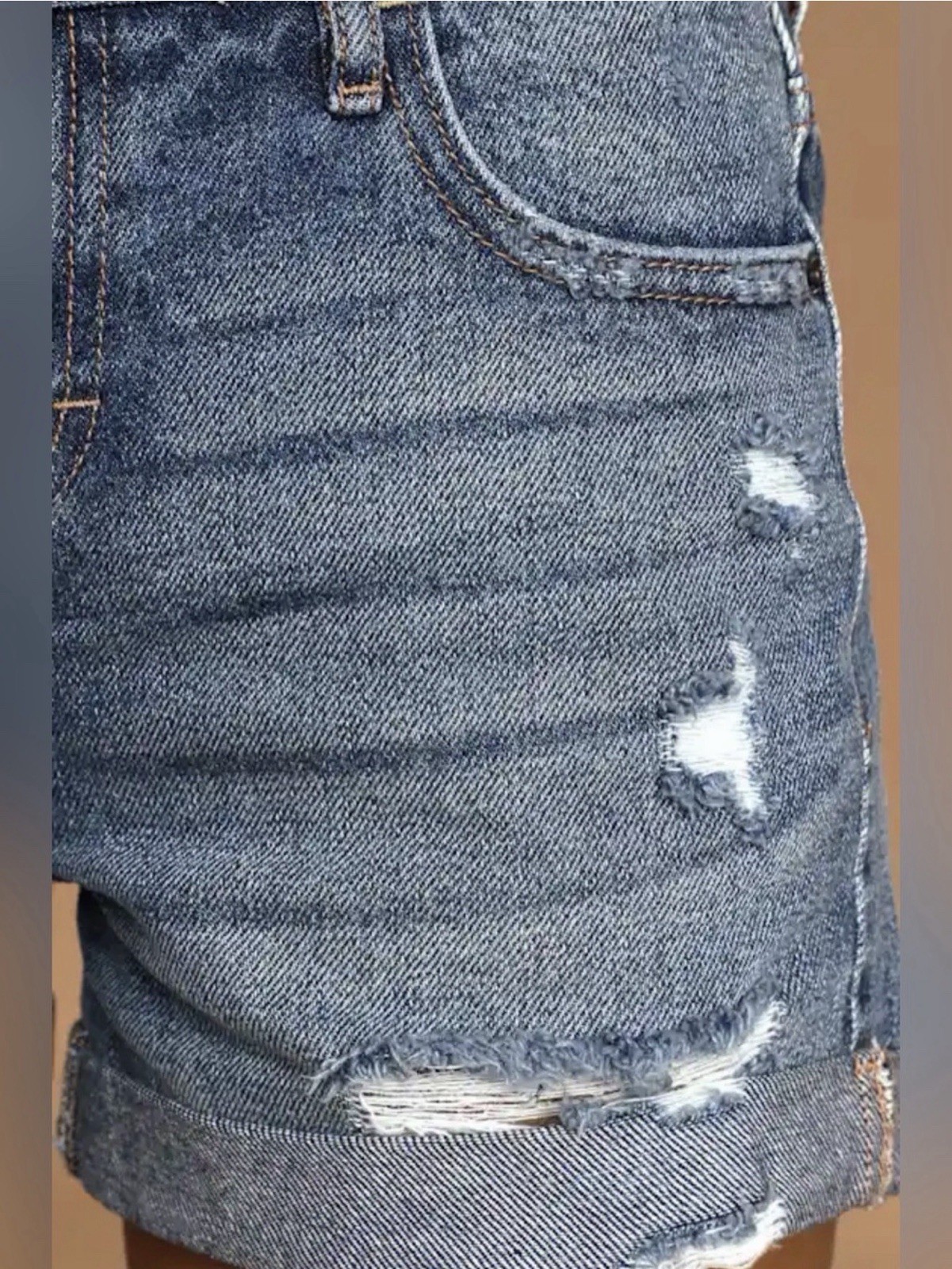 HIDDEN Women’s Blue Distressed Denim Shorts Size S High Rise Cuffed 3” inseam