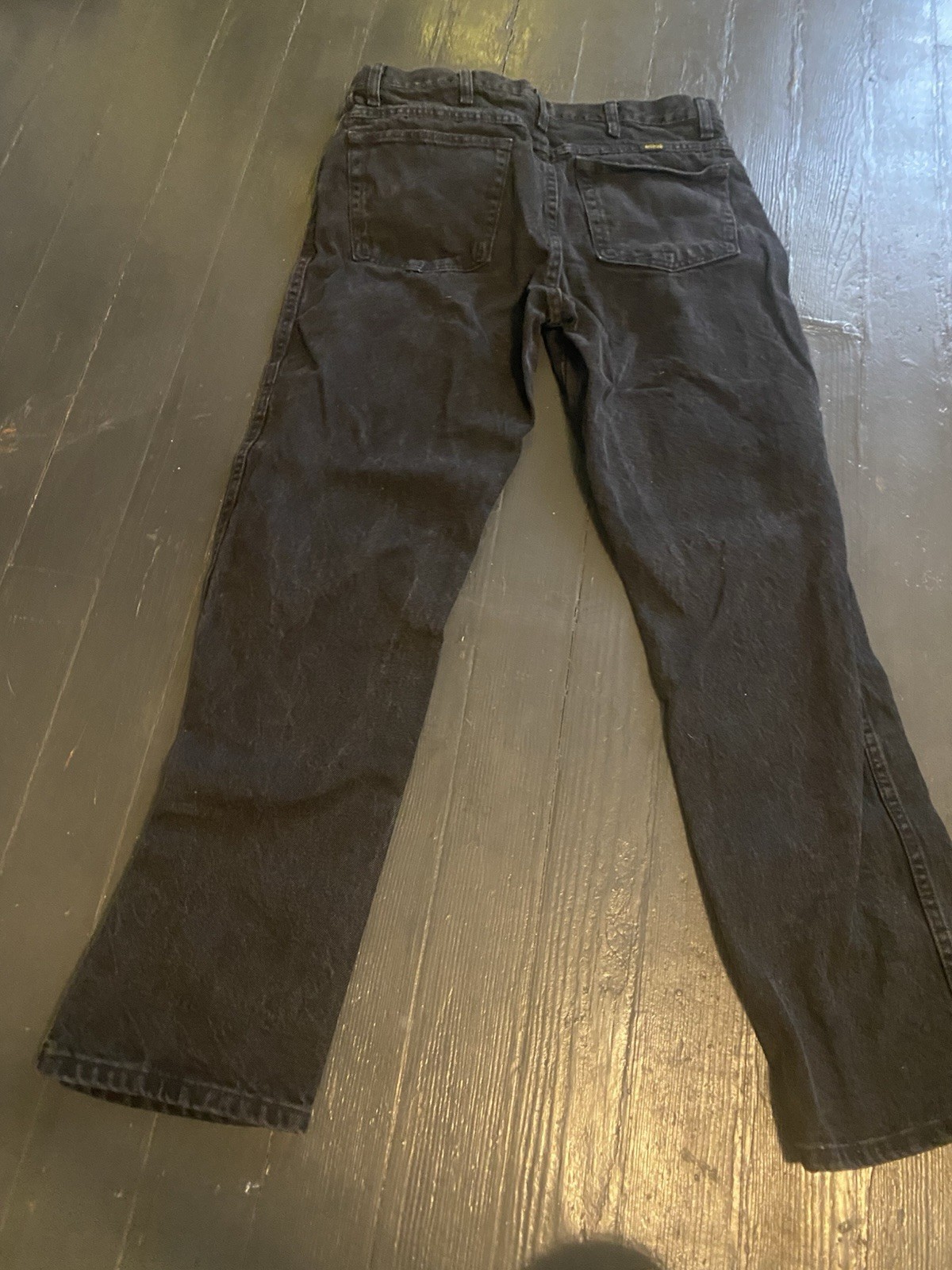 black Rustler by Wrangler regular fit, straight leg men’s jeans in size 34×32