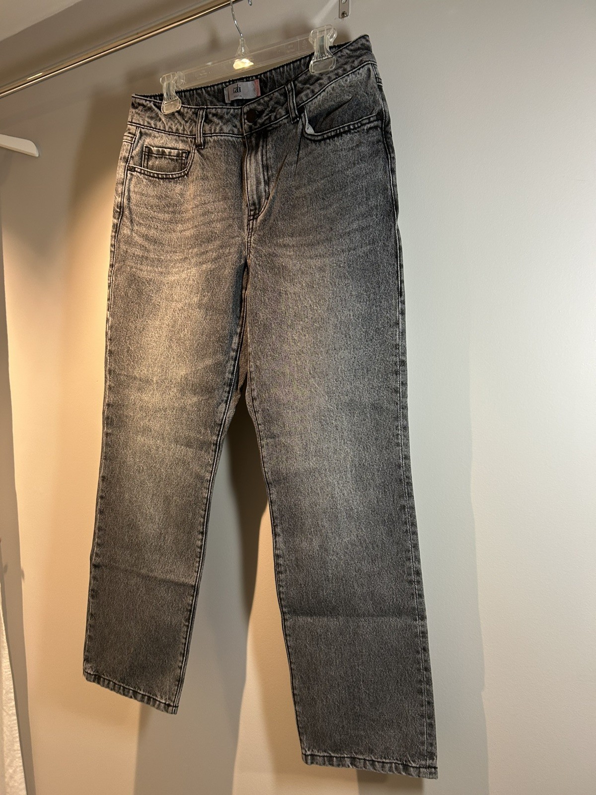 NWT CAbi 4329 100% Boyfriend Jeans Smoke Wash Size 6 Mid Rise Cotton