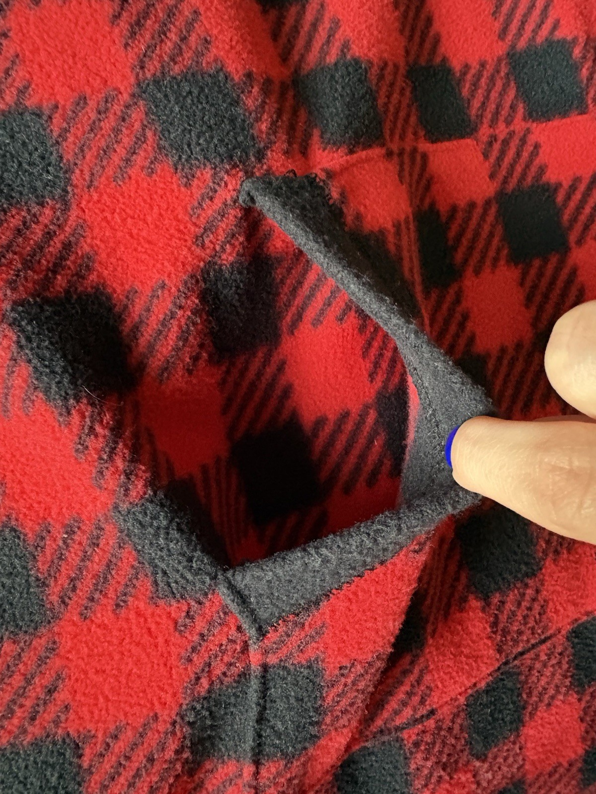 Cuddl Duds Softwear Red/Black Plaid Fleece Pullover Hoodie Pockets Size M