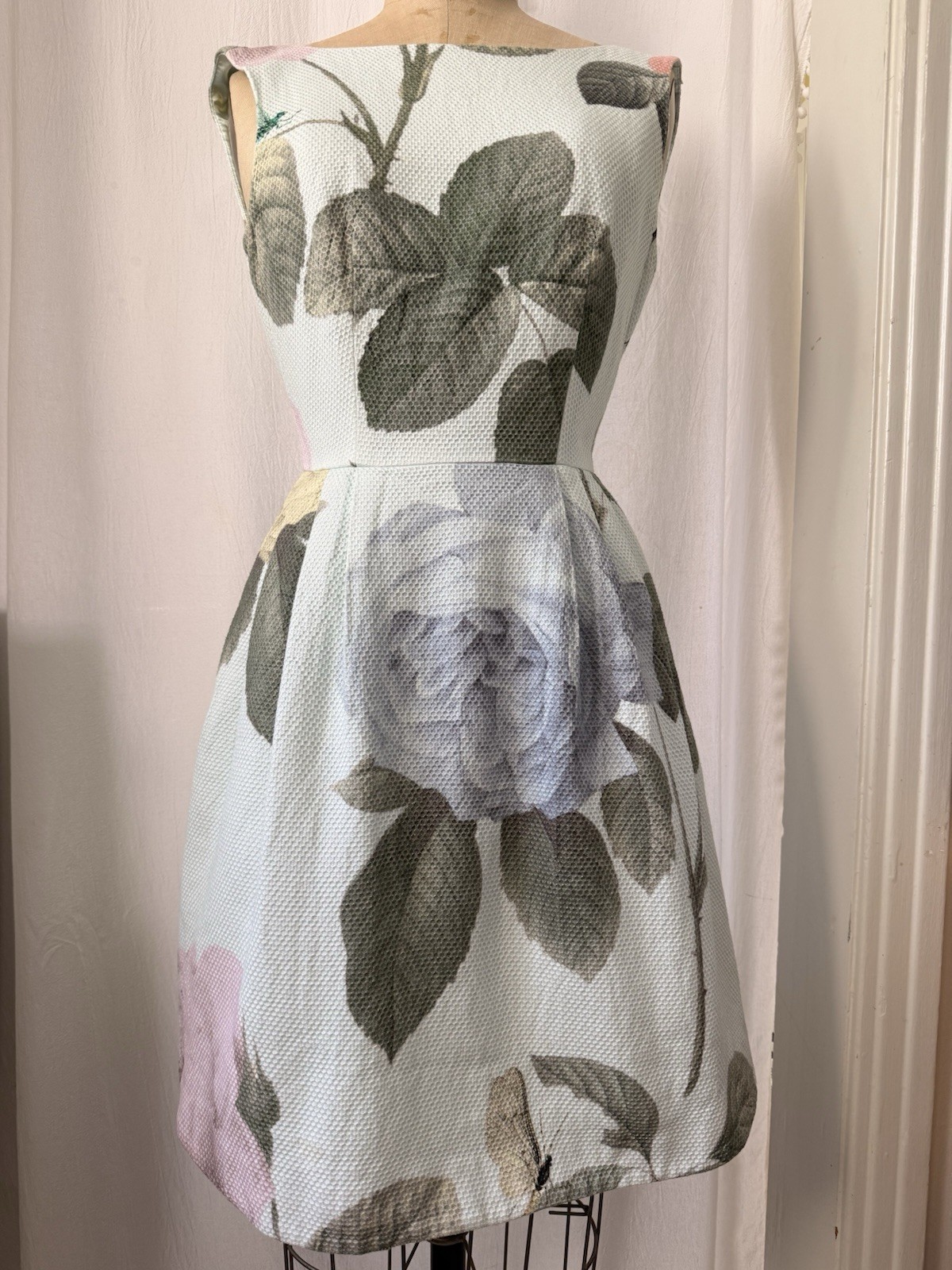 Ted Baker Light Blue Floral A-Line Scoop Neck Lined Knee Dress Sleeveless 0