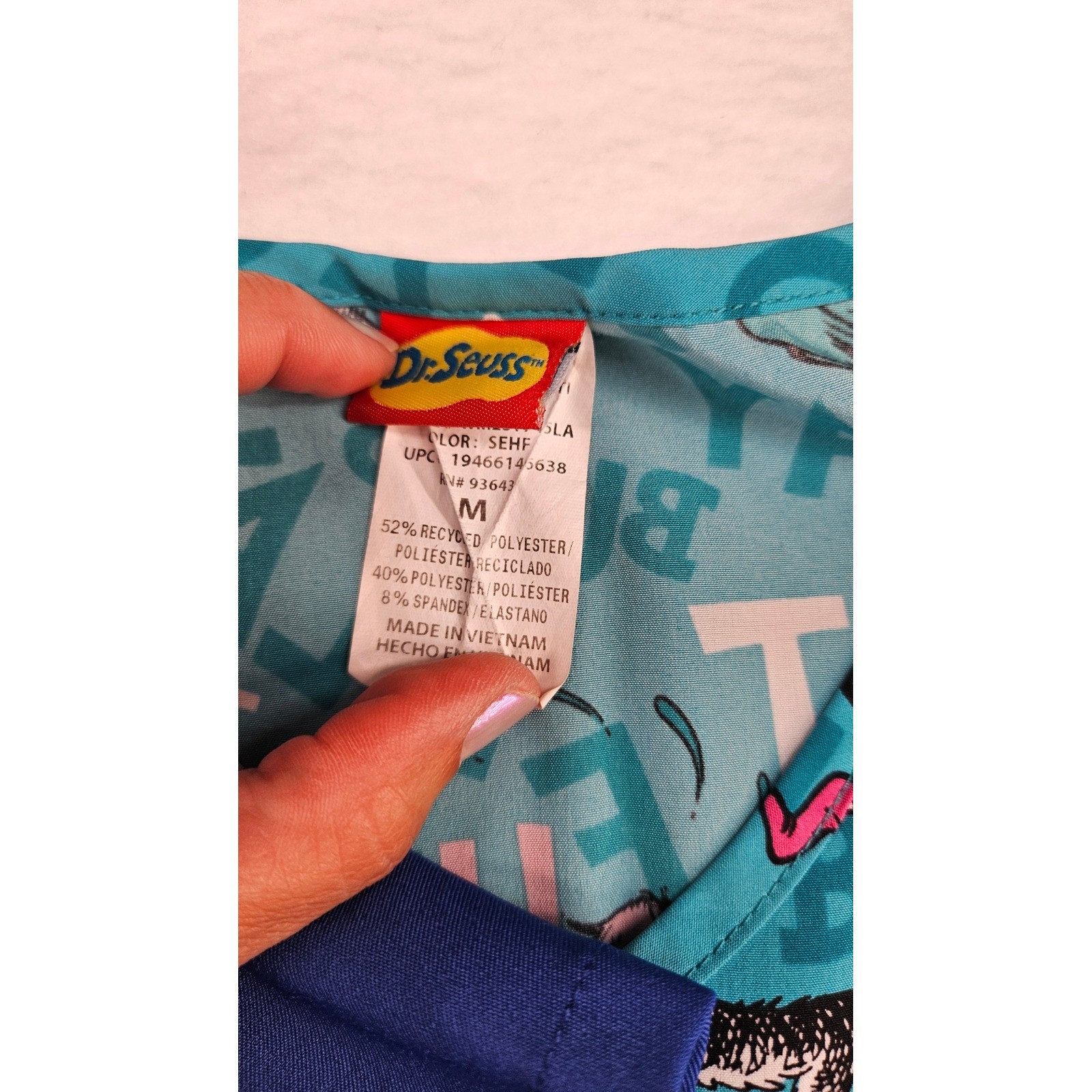 2 Womens Scrub Tops Medium Dr Seuss Cat in the Hat & Cuddl Duds Blue V-Neck