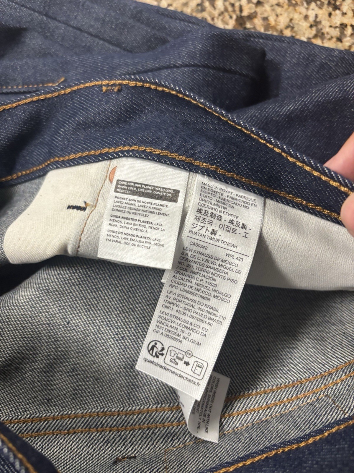 Levi’s 501 Men’s shrink to fit Blue Denim Straight Jeans (read description)