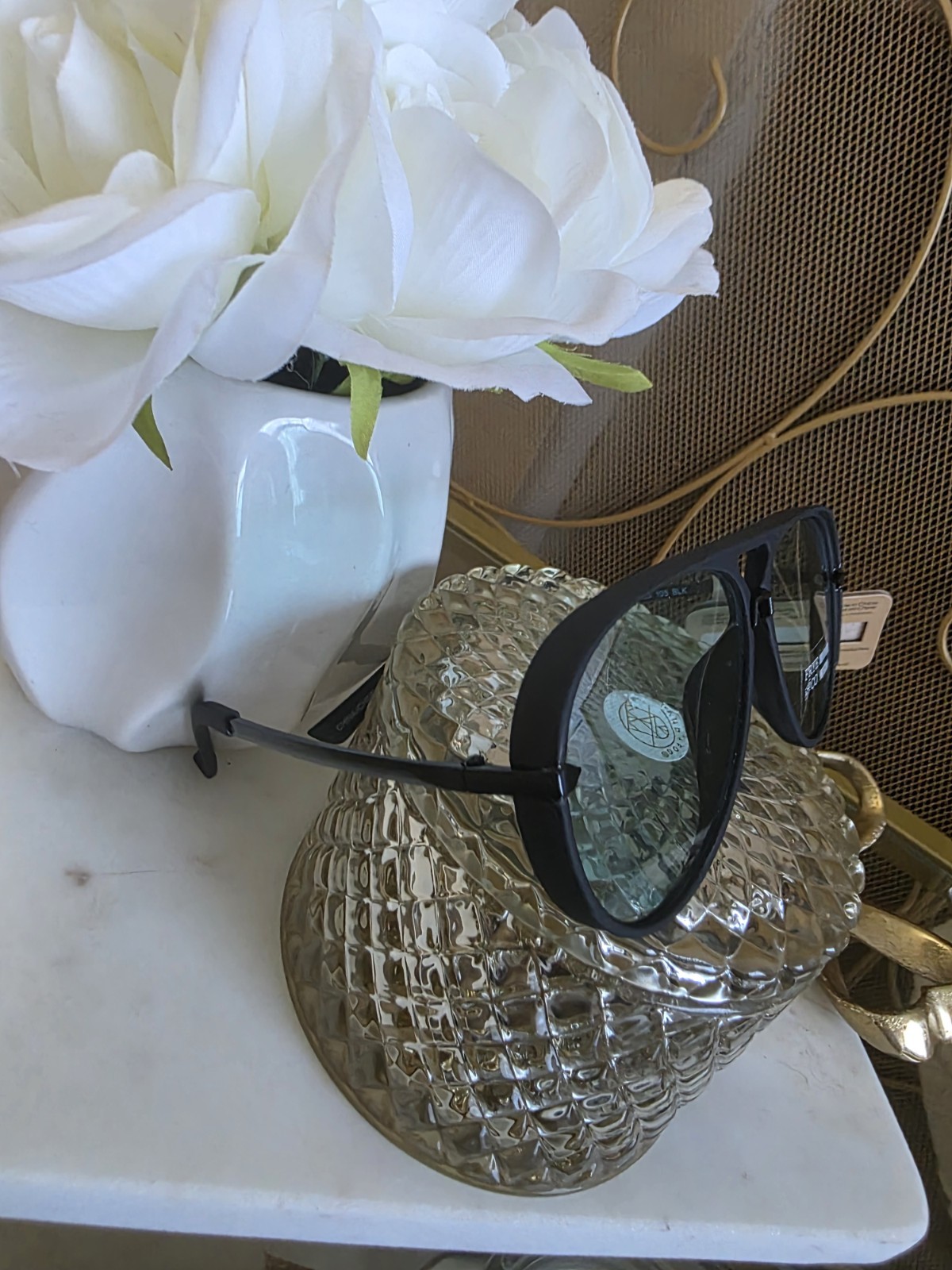 Frye and Co. Women Aviator Sunglasses Black Plastic Frame Green UV Lenses